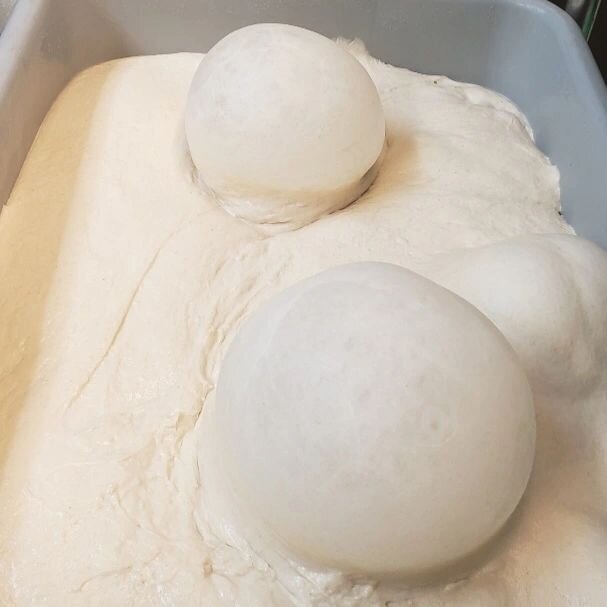 Pinsa dough air bubbles! 
Our cold slow fermentation process for pinsa dough is 72 hours, allowing enzymes and yeast to work together to transform complex sugar into simple sugar making it highly digestible.