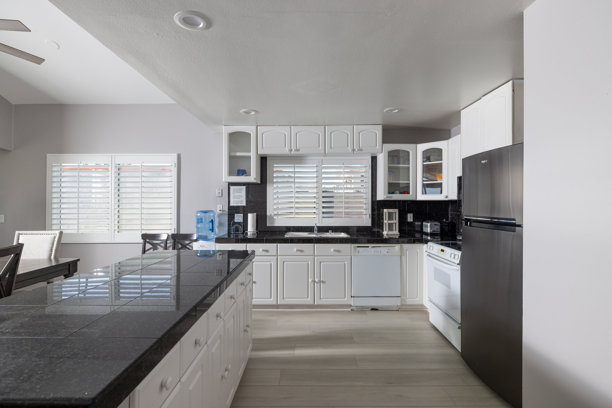 806-e-oceanfront-unit-b-14.jpg