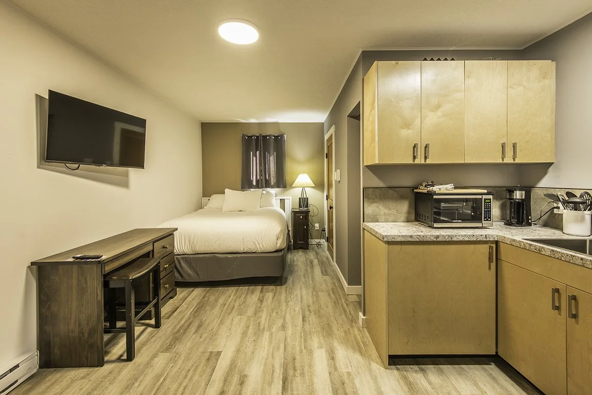LoneStar_Rm9_Living1.jpg