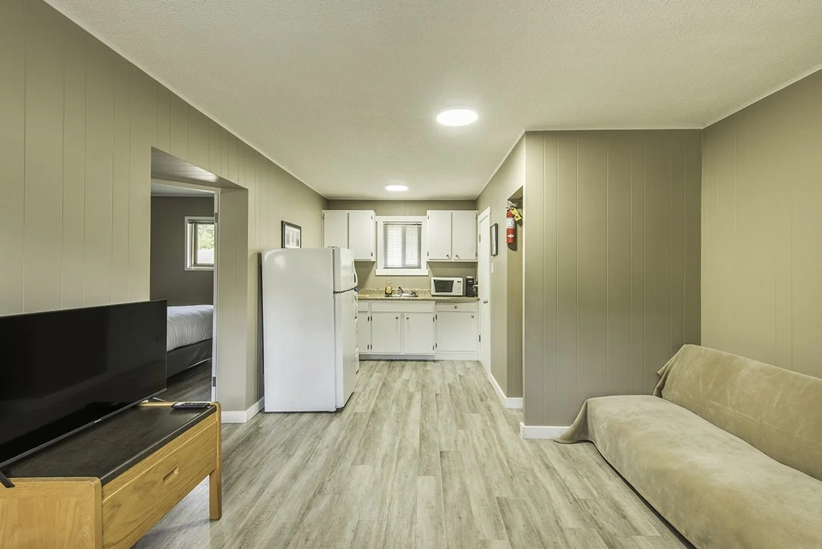 LoneStar_Rm11_Living4.jpg