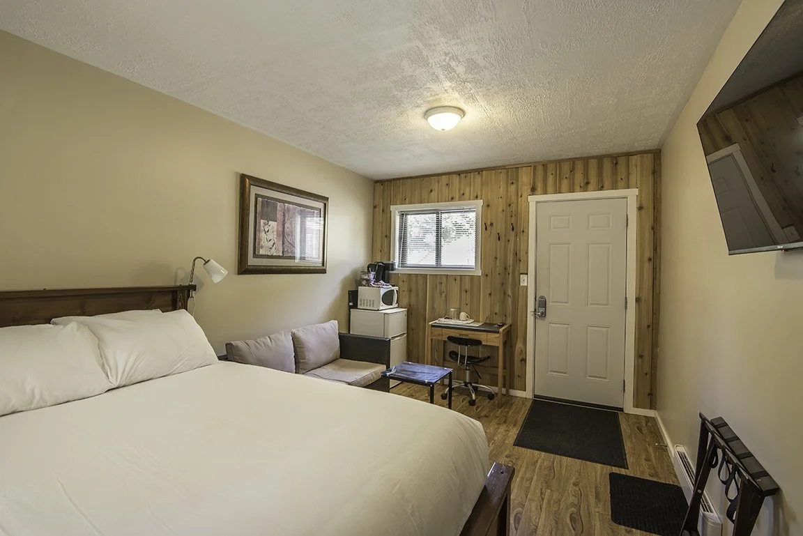 LoneStar_Rm5_Living2.jpg