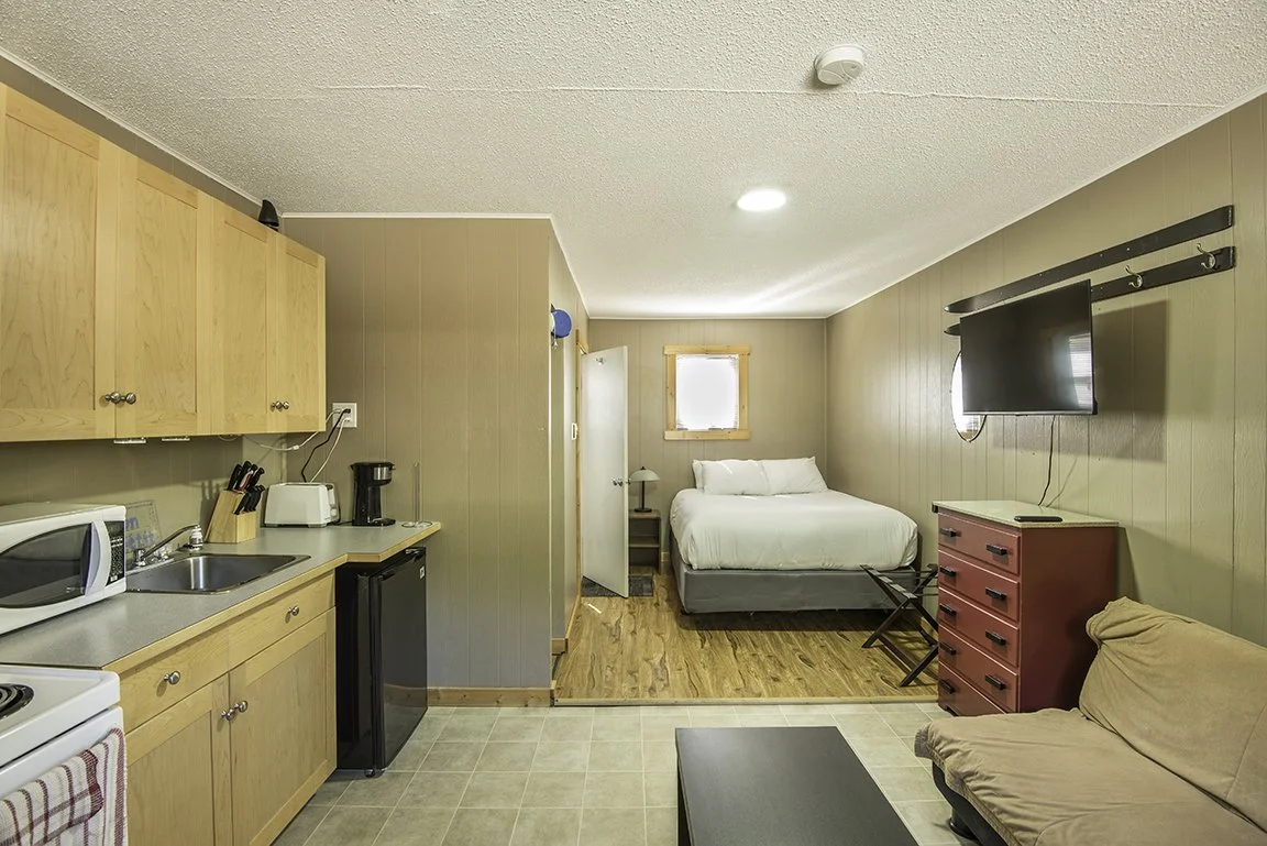 LoneStar_Rm7_Living1.jpg