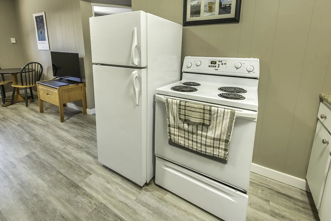 LoneStar_Rm11_Kitchen2.jpg