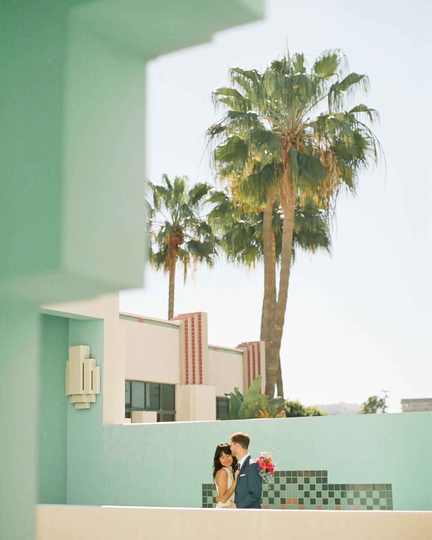 Oh so stylish Natalie &amp; Taijan for their Beverly Hills courthouse elopement dayyyyy! 🌴 so so COOL I got to sign their marriage certificate as their only witness and guest and of course, photographer🥹🥹🥹

A yummy mix of film + digital of course