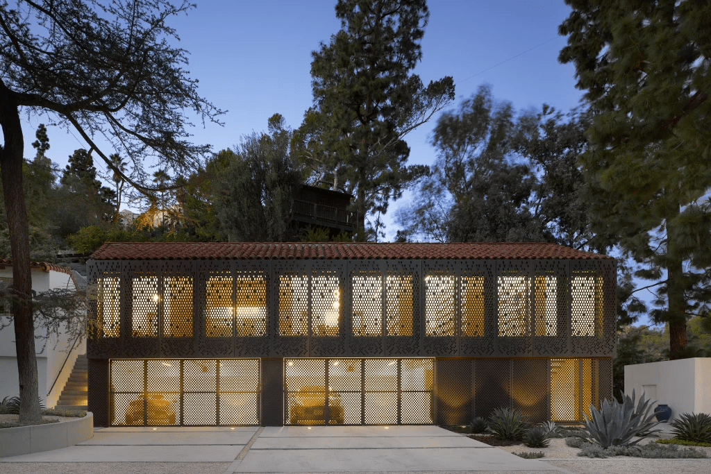 Library and Garage - Photo SPF:A