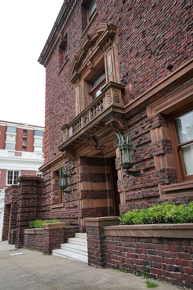 Bourn Mansion Entry