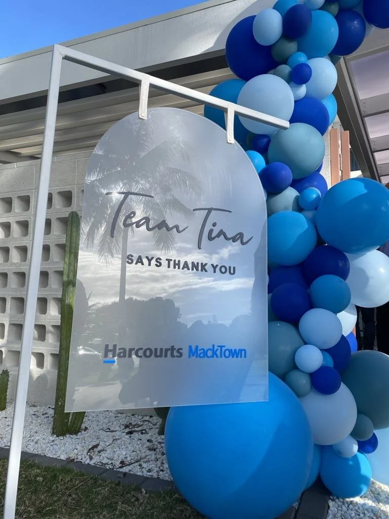 Frosted Acrylic Arch on White L Stand