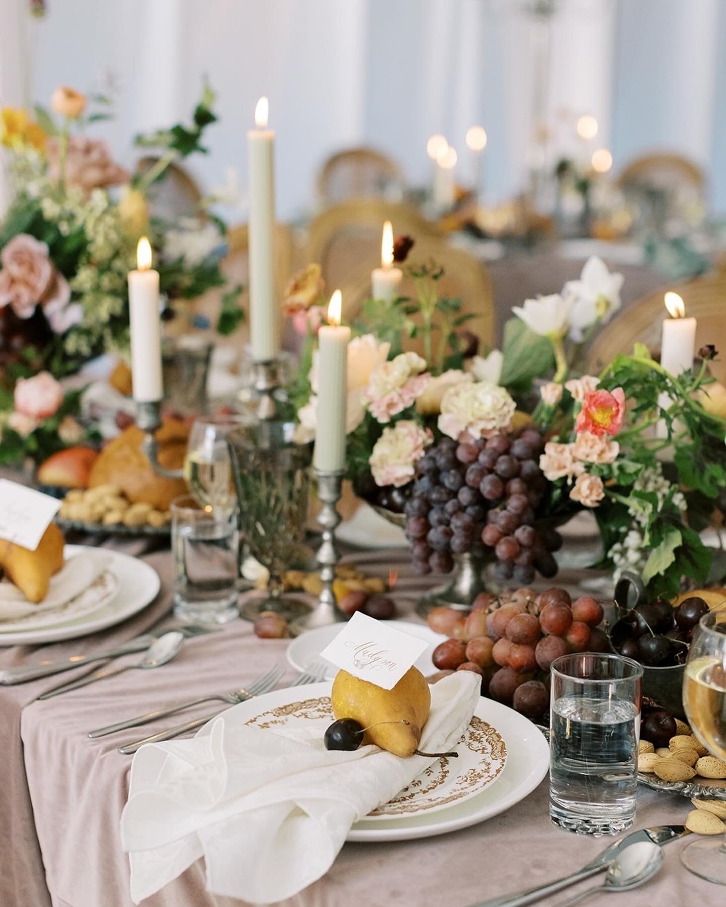 Spending time on a wedding day capturing details is one of my favorite things to do. Each moment adds up to paint a picture of your day. So much planning goes into these details, and I want none of them to go unnoticed. Tablescapes are especially fun