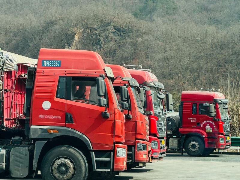 Trucking LTL untuk Pengiriman Bisnis - Mulai 500 Ribu