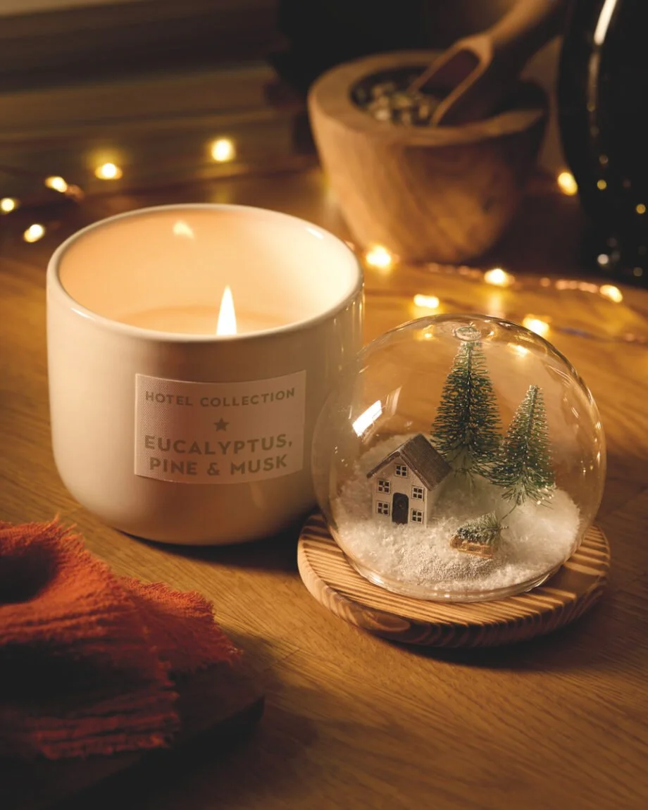 Snowglobe-Candle-920x1150.jpg