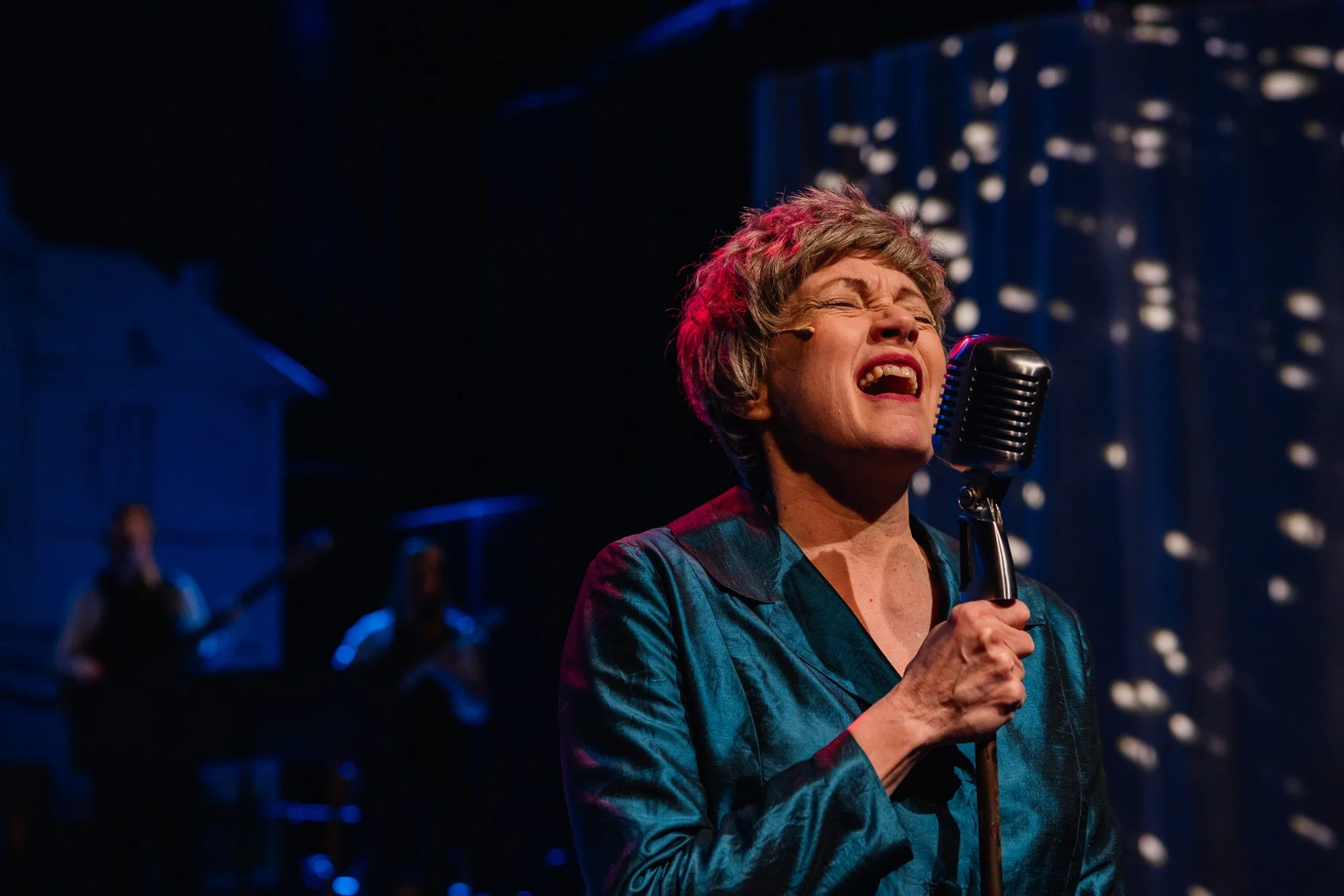 Teatteritalon laulut-71-Minna Hyvönen-w.jpg