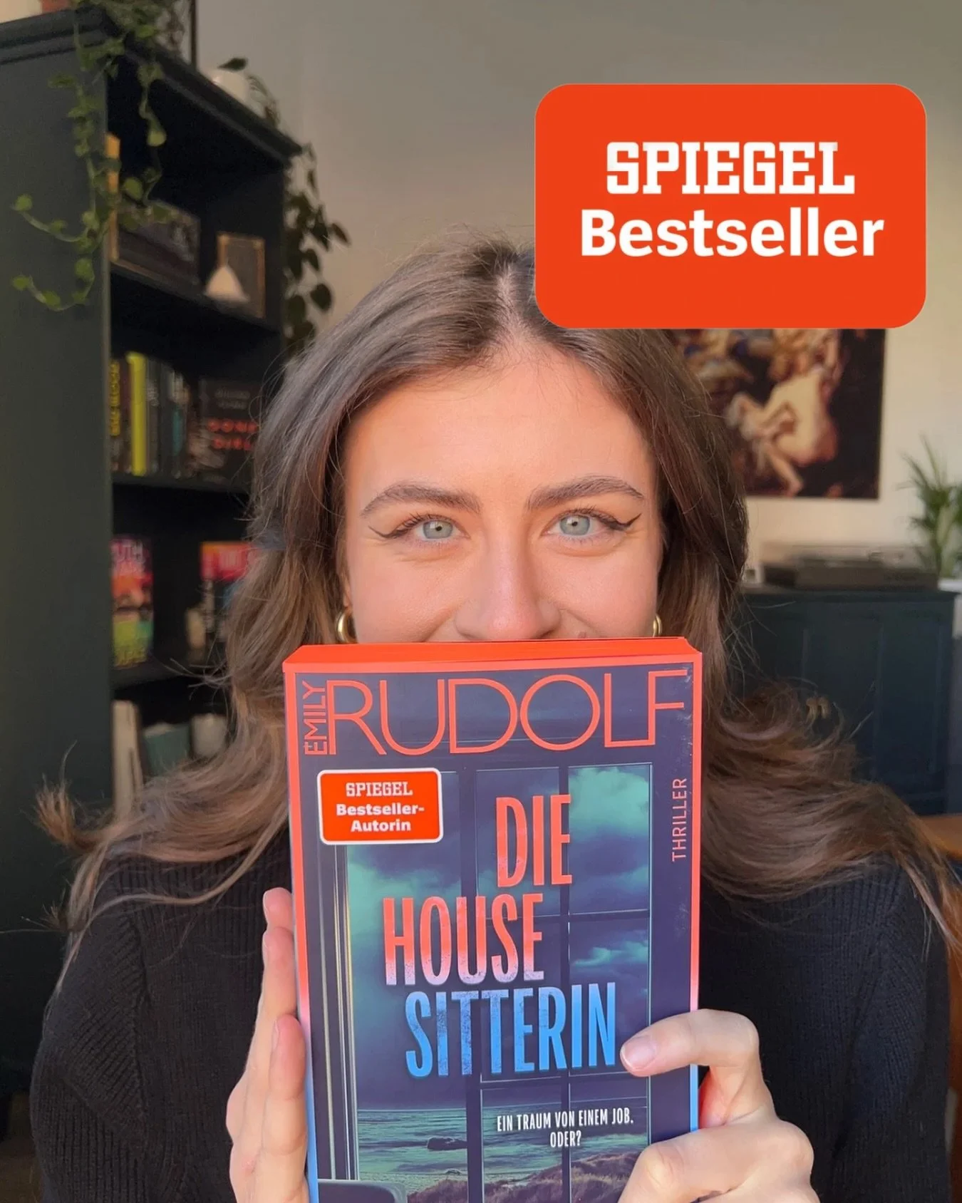 Wie der ein oder andere von Euch wei&szlig;, ist es ja ganz normal, dass Buchhandlungen B&uuml;cher auch mal vor offiziellem Erscheinungstermin schon in die Regal r&auml;umen. So war es auch mit &raquo;Die Housesitterin&laquo;, dennoch h&auml;tte ich