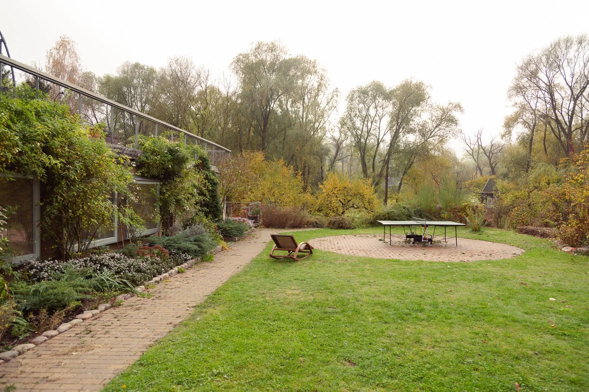 yoga retreat house garden.jpeg