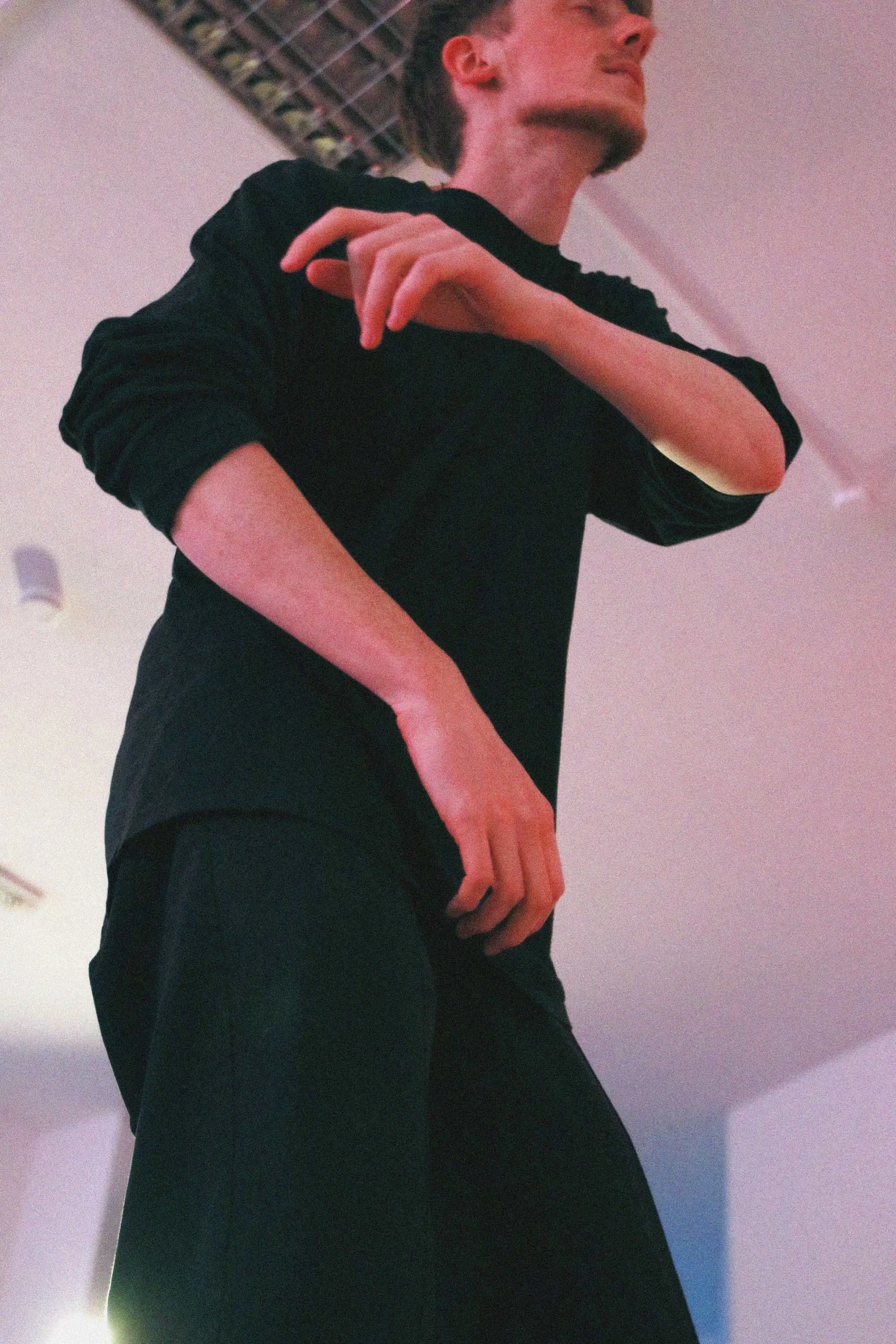 friday shake off conscious rave berlin.jpeg