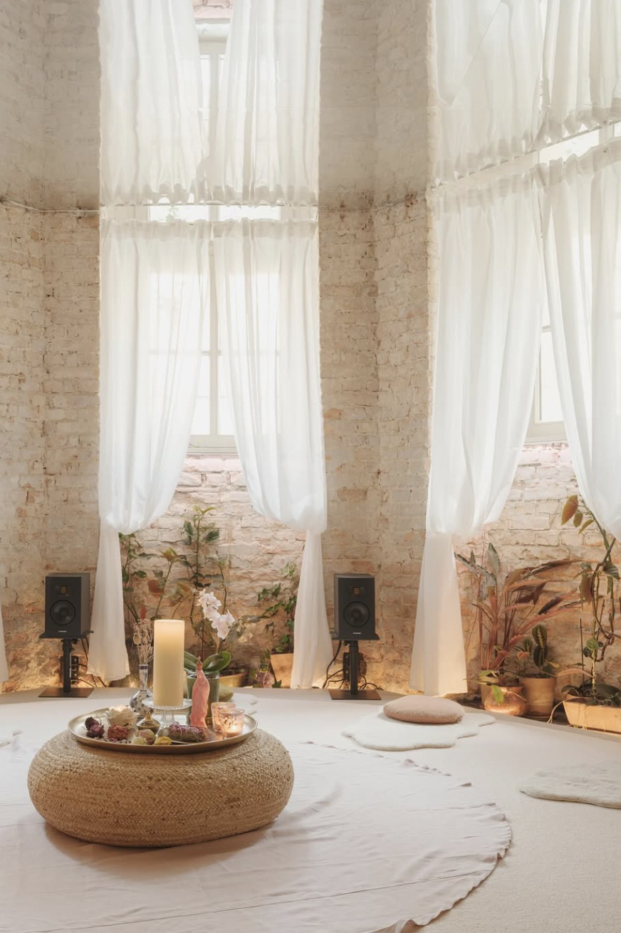 resonance room workshops in berlin.png