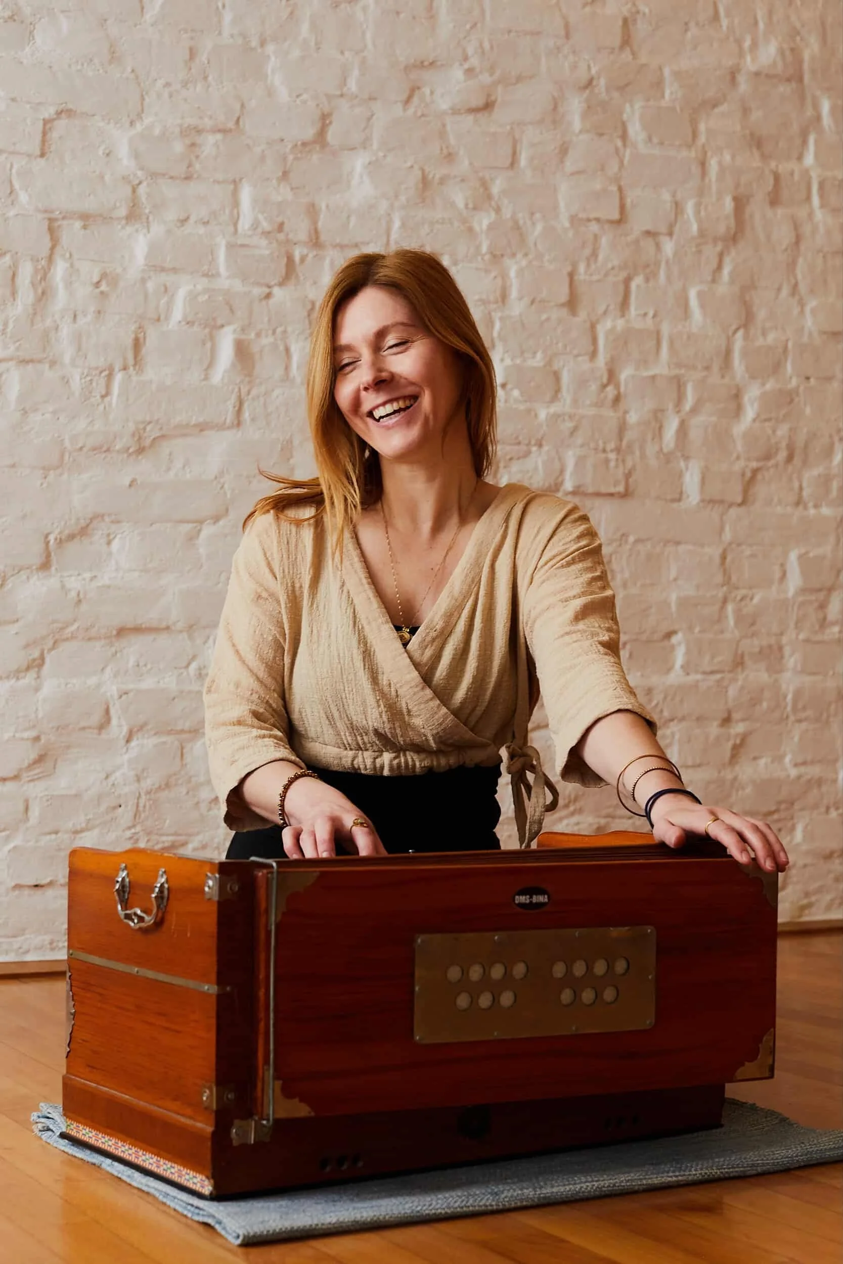 kirtan facilitator berlin mitte.jpg