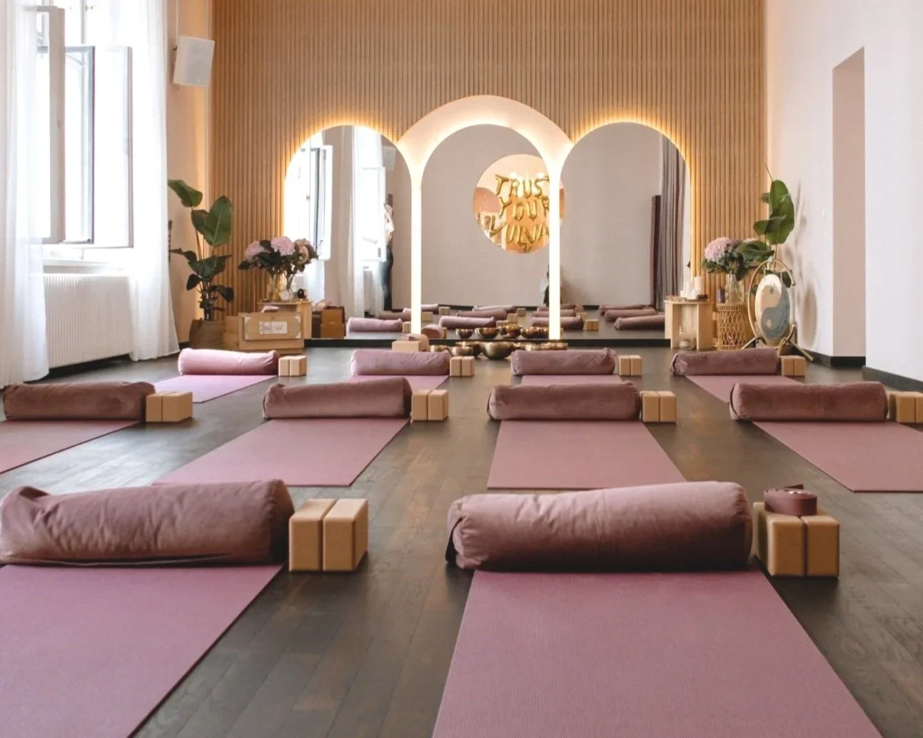 yoga and pilates studio berlin mitte for women.webp