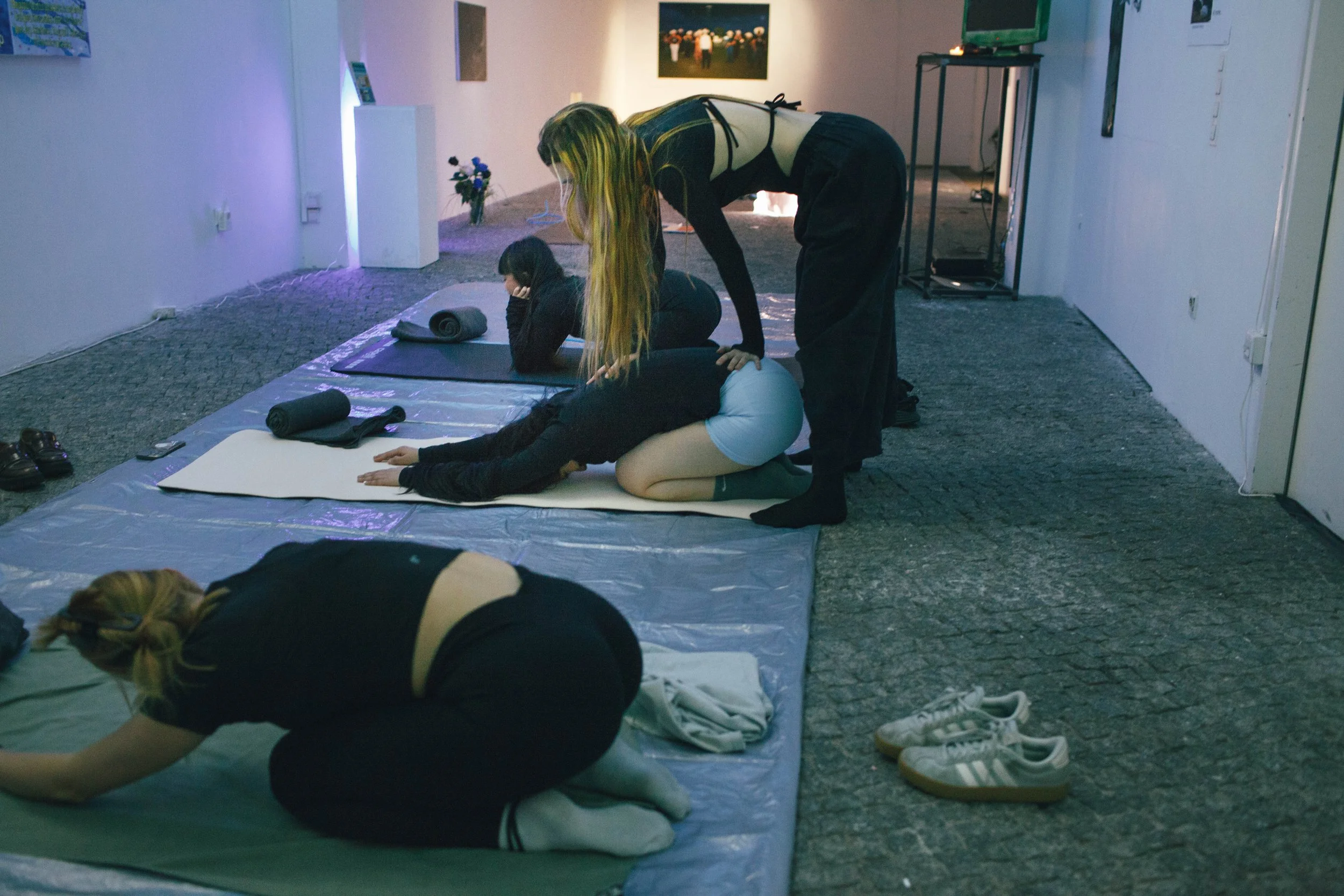 SUBMERGED💧🎚️ Closing Waters : yoga for the micro ocean in you