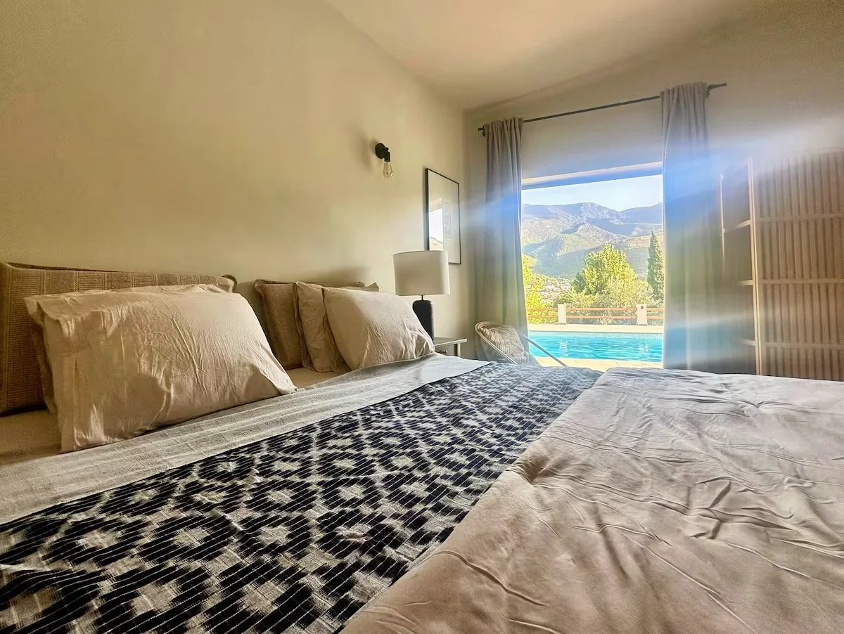 hotel yoga bedroom Creative Reset Retreat Spain Orgiva May2.JPEG