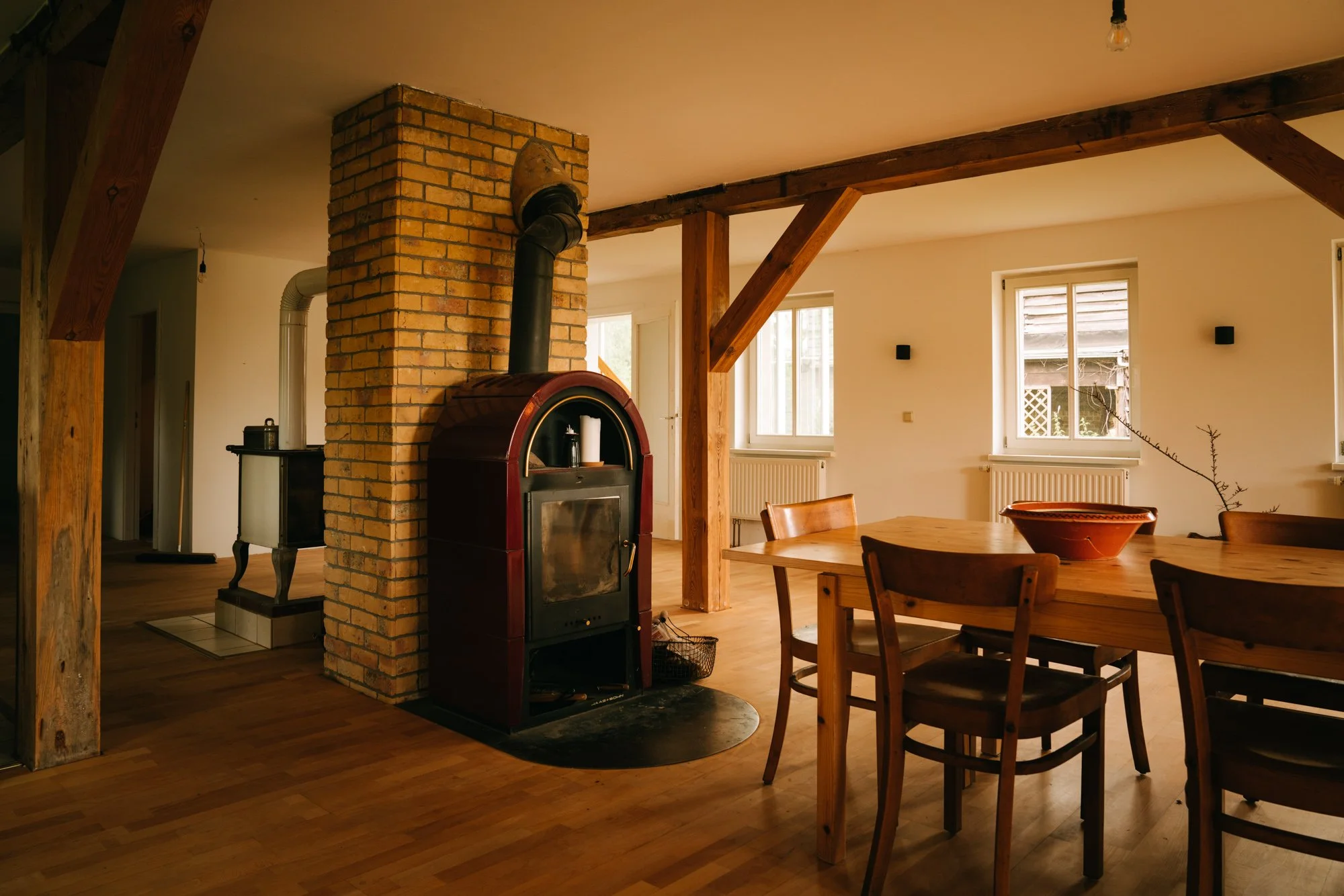 retreat house NONNA_Hof_22_Kamin_(c)Janine_Sametzky.jpg