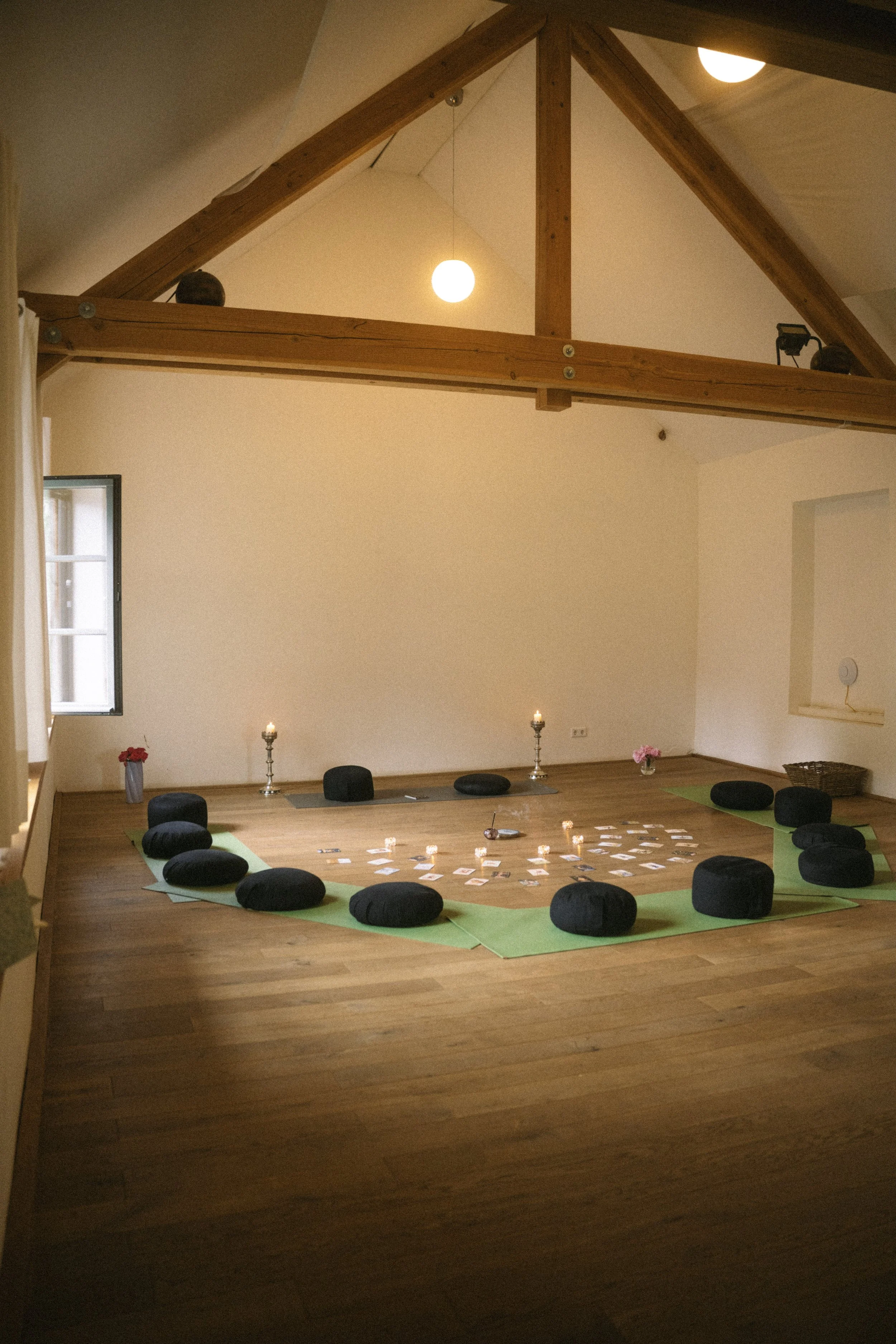 meditation ceremony yoga retreat.jpg