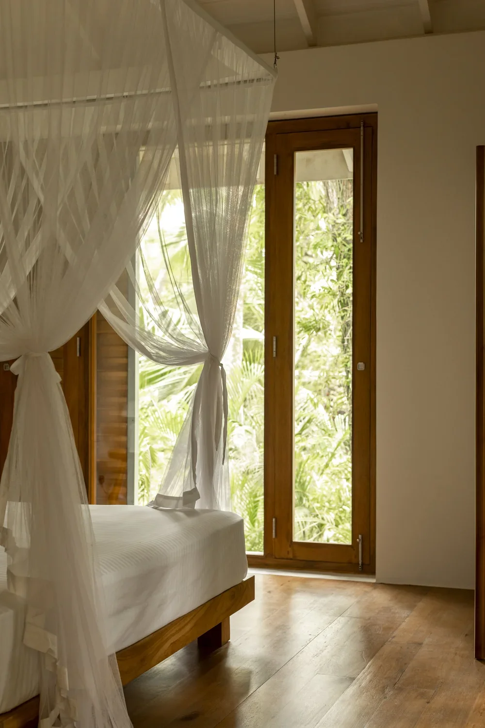 kurulu bay luxury bedroom.webp