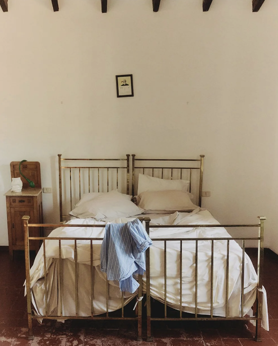 italy retreat house detail.png