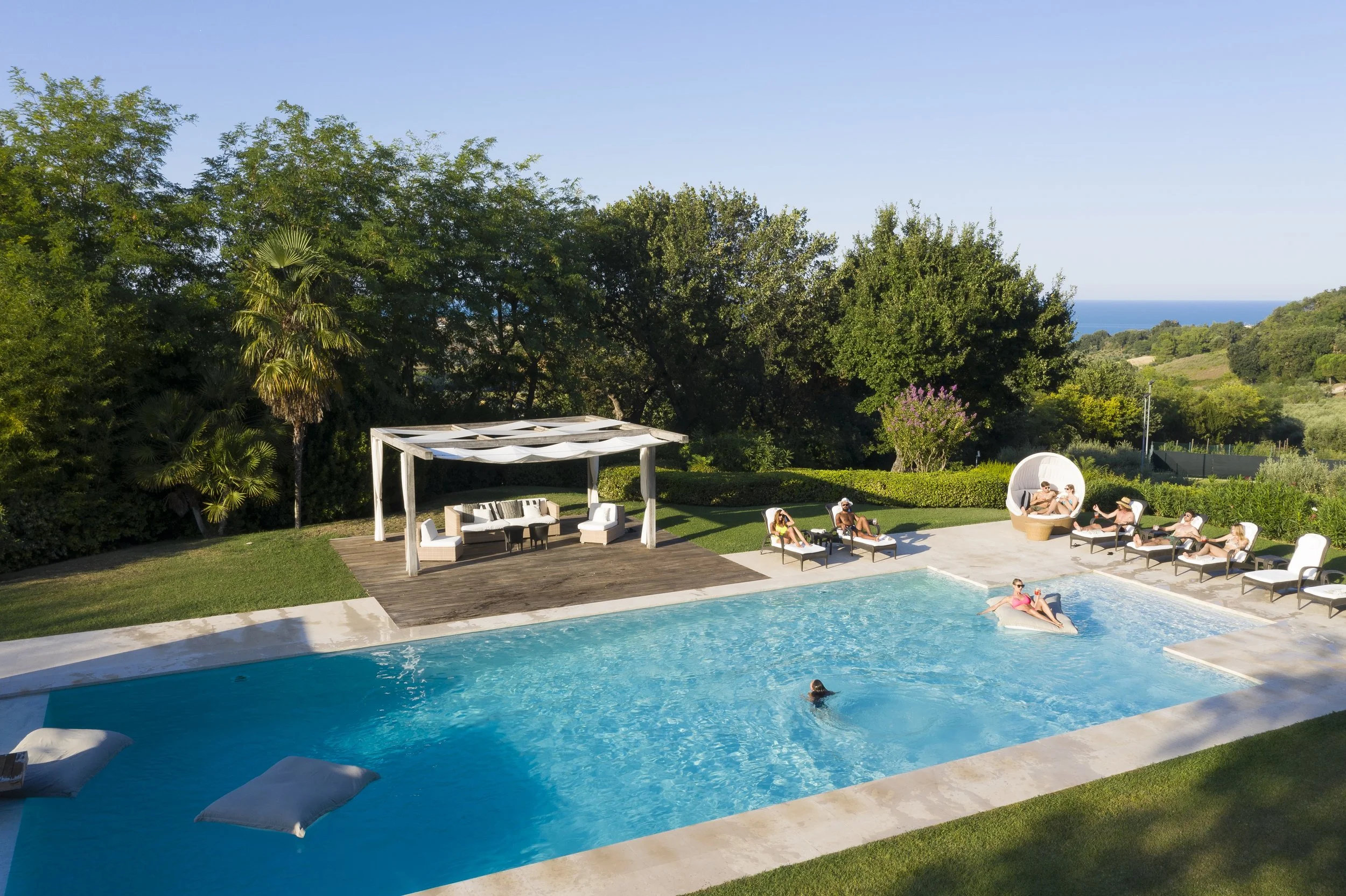 italy retreat house luxury.jpeg