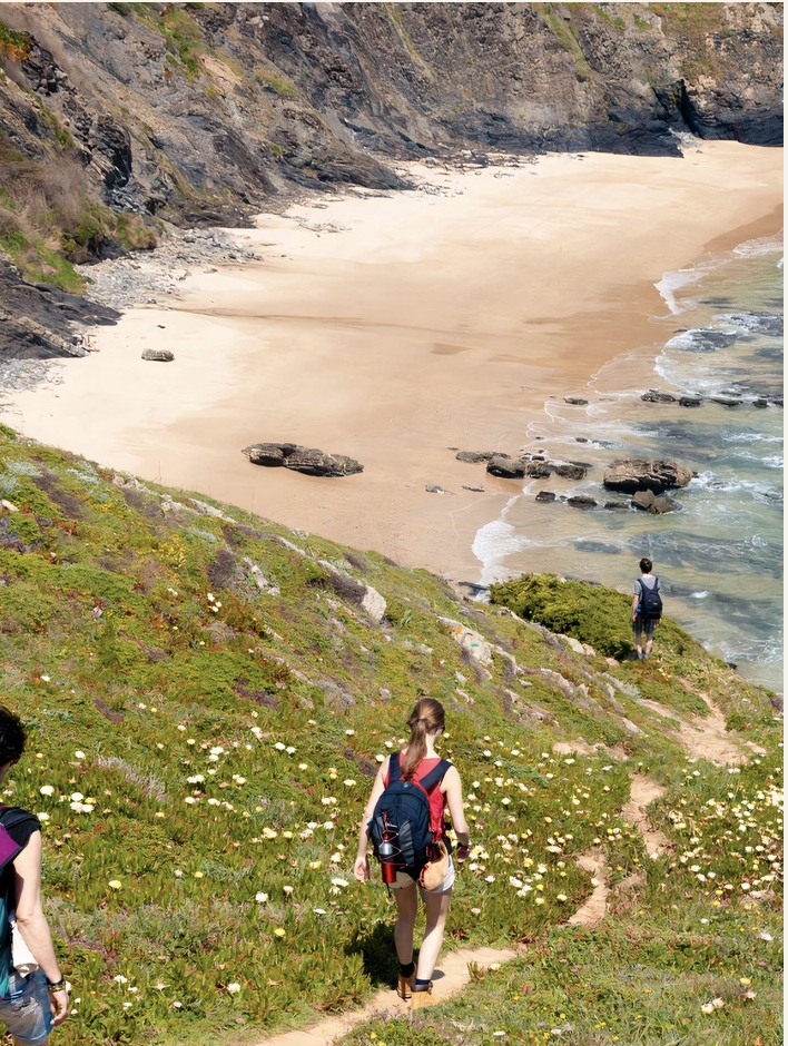 hiking portugal.png