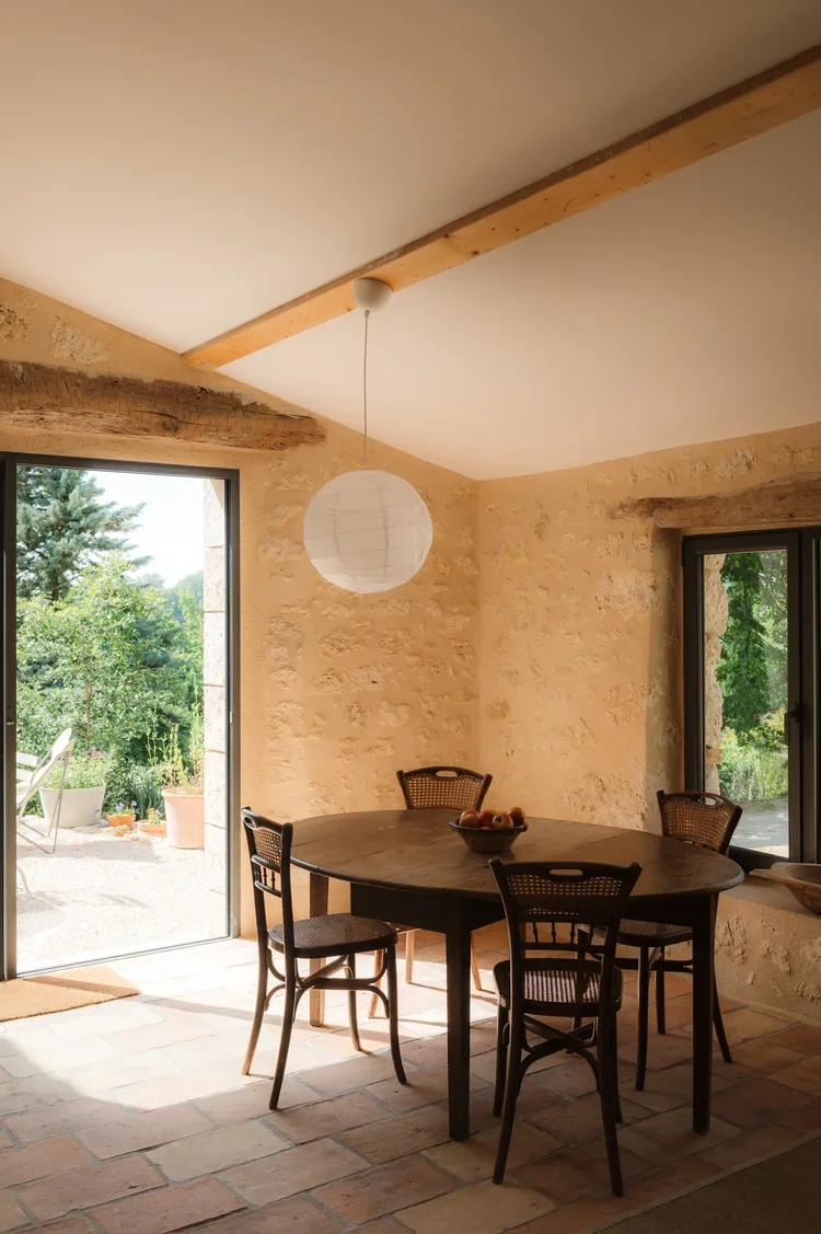 amassa retreat center france yoga.webp