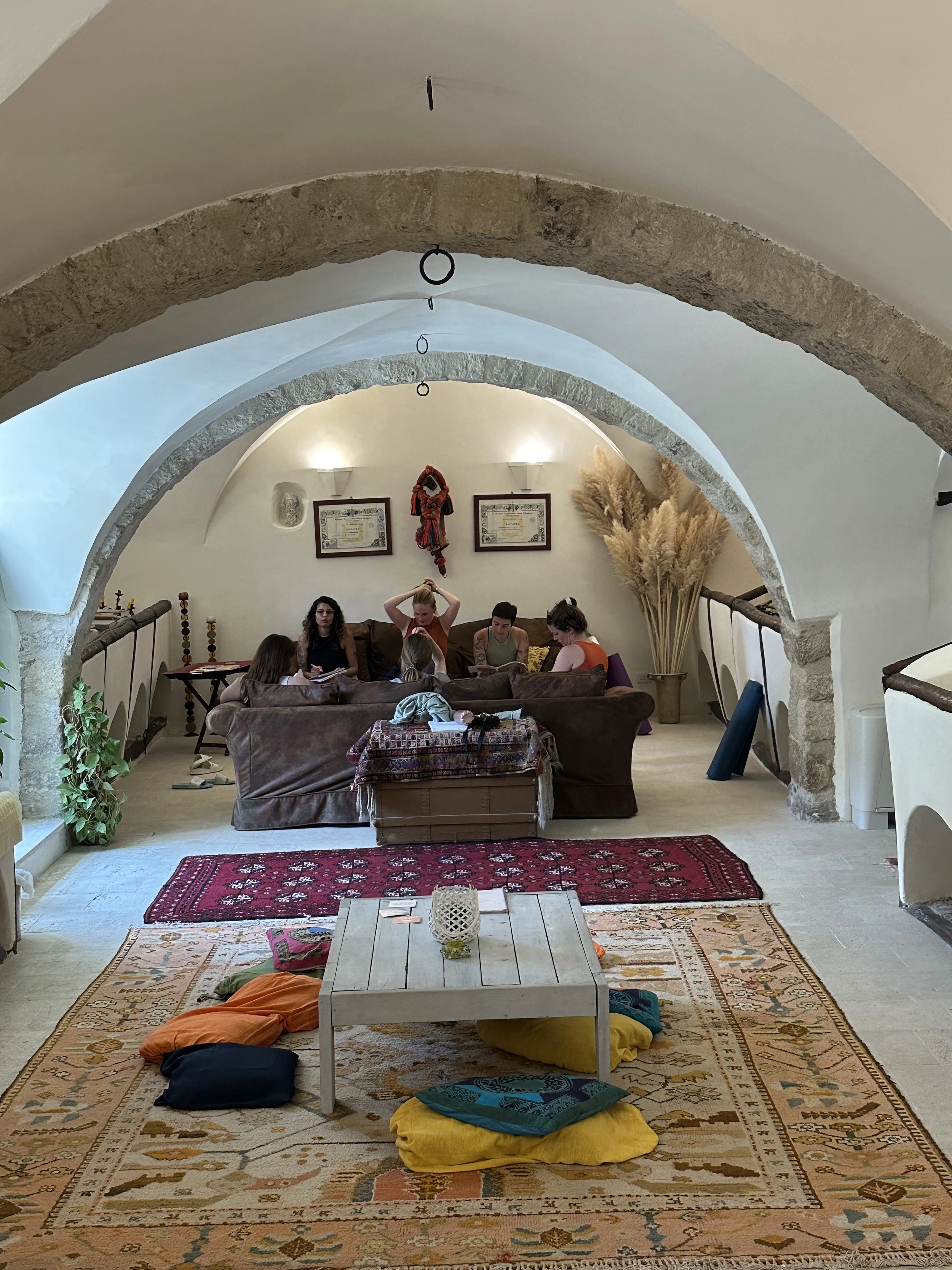 yoga teacher training italy hybrid 200hr.jpeg
