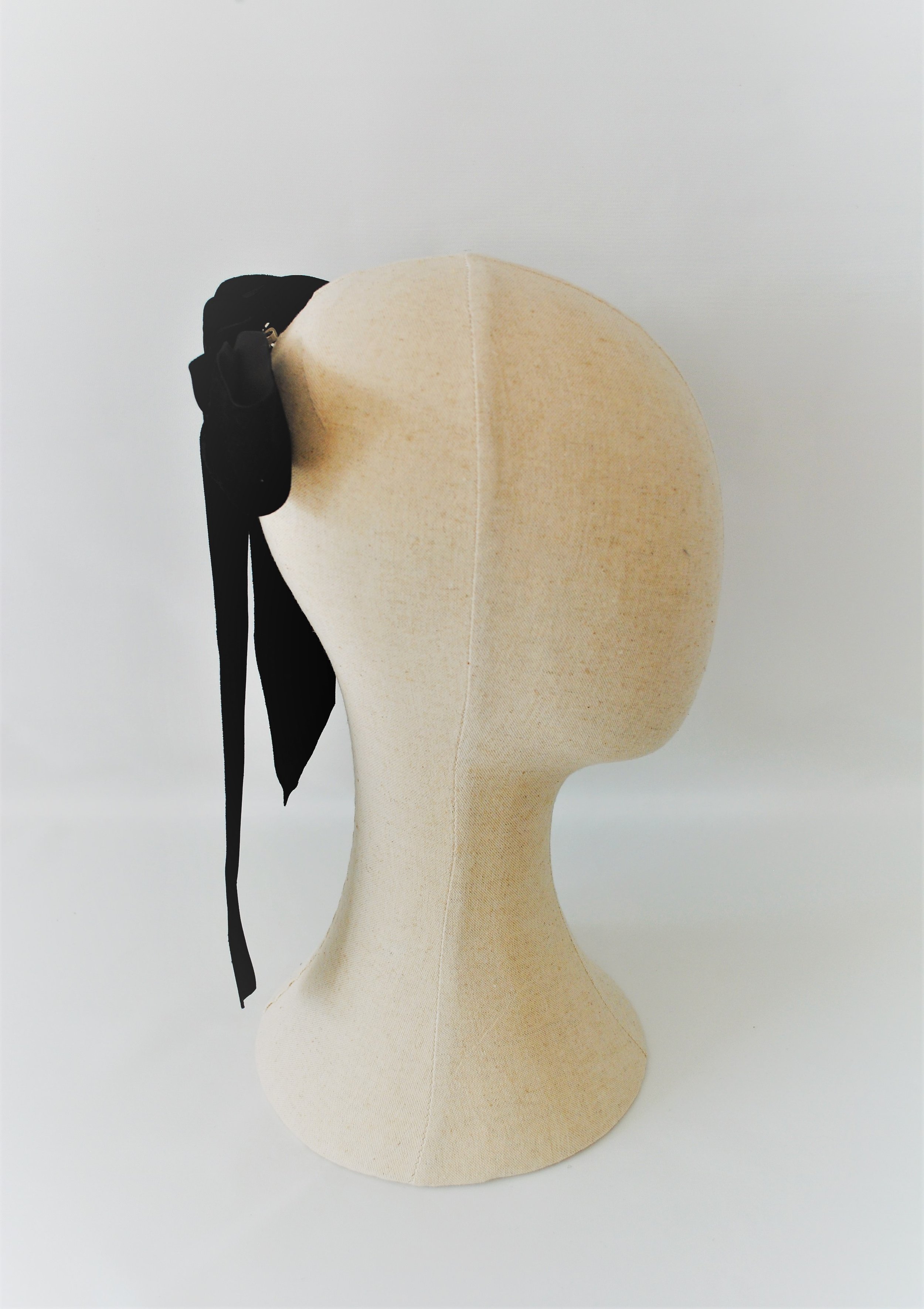 blk bow 4.jpeg