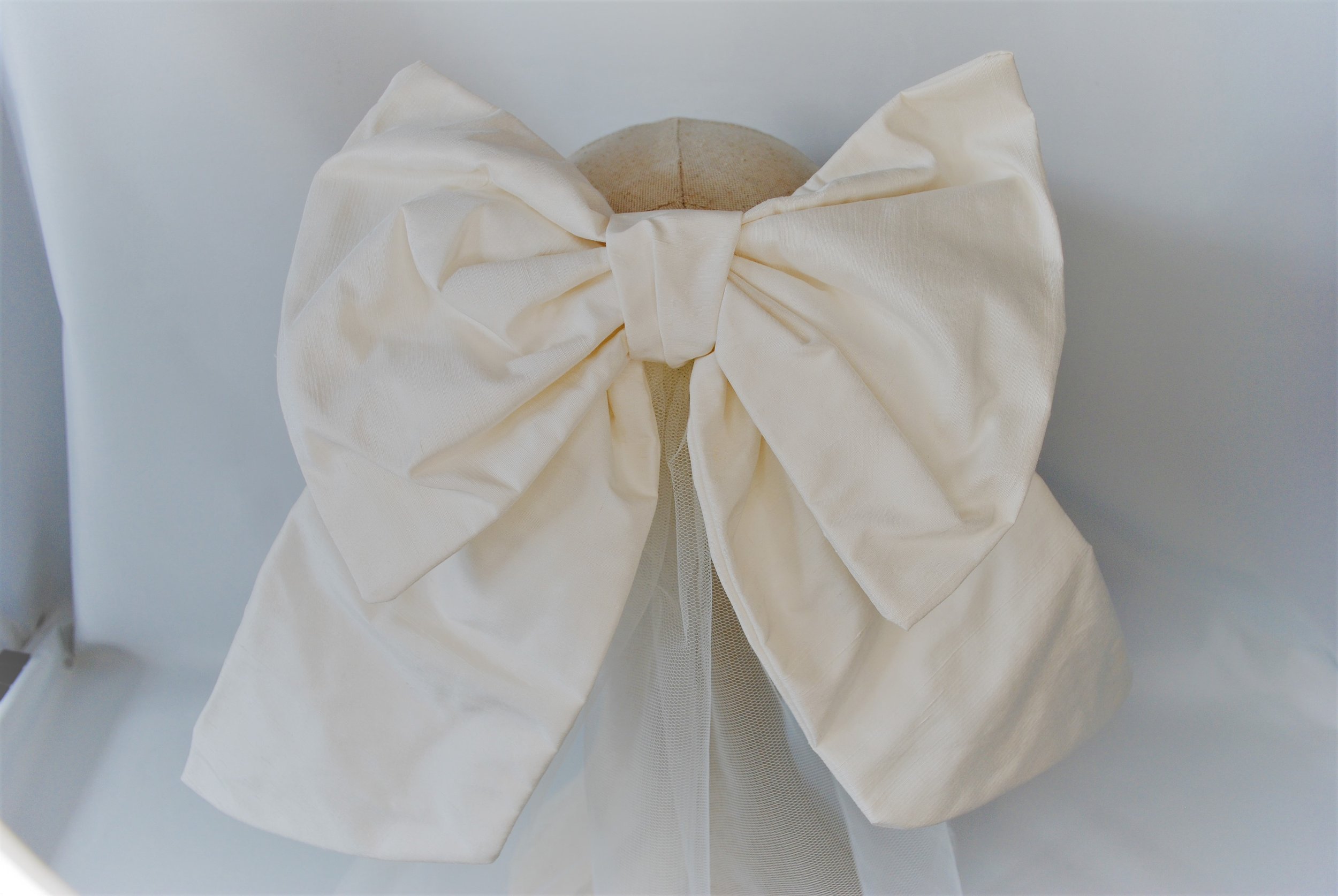 IVORY BOW 2.5.jpeg