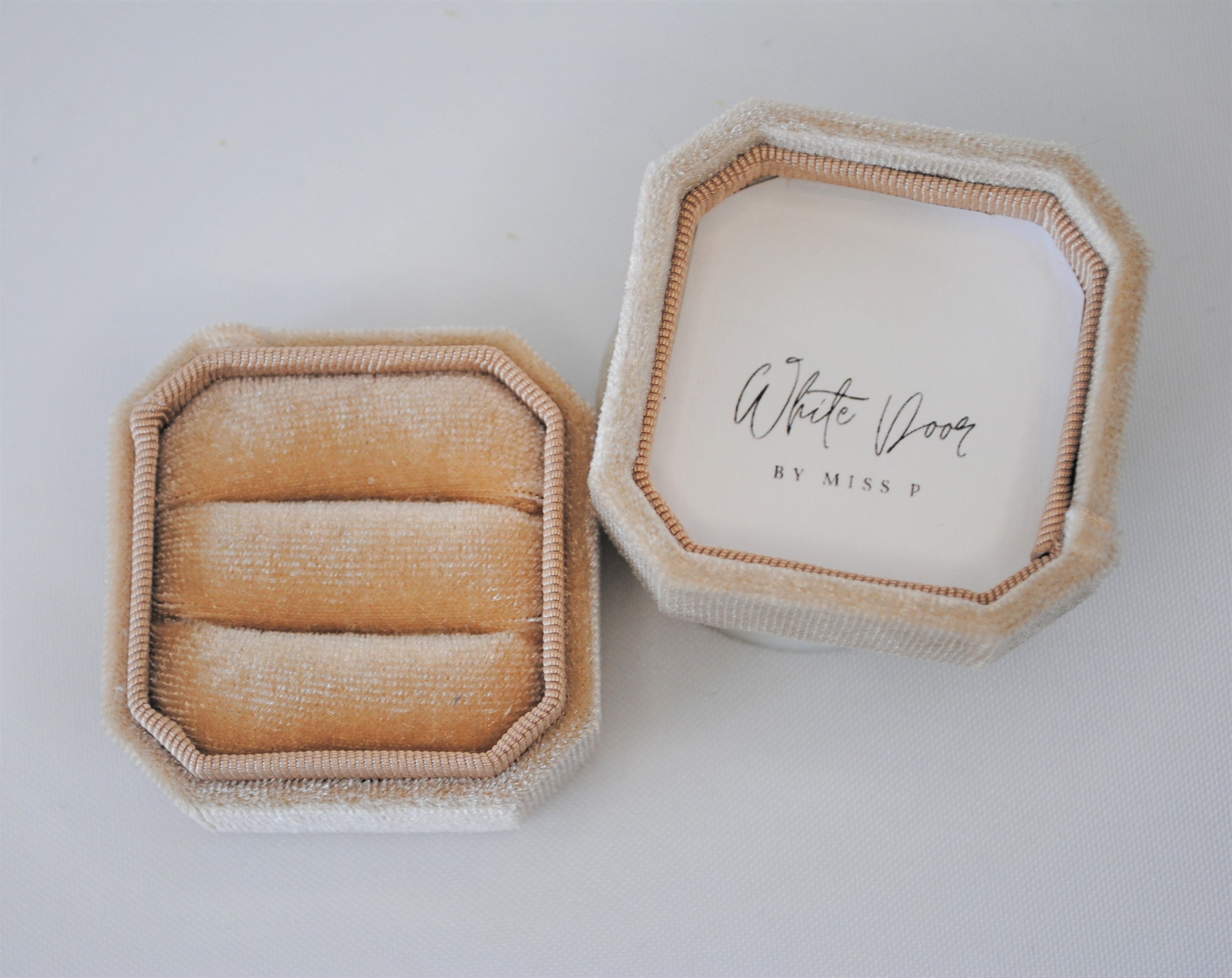 RING BOX .jpeg