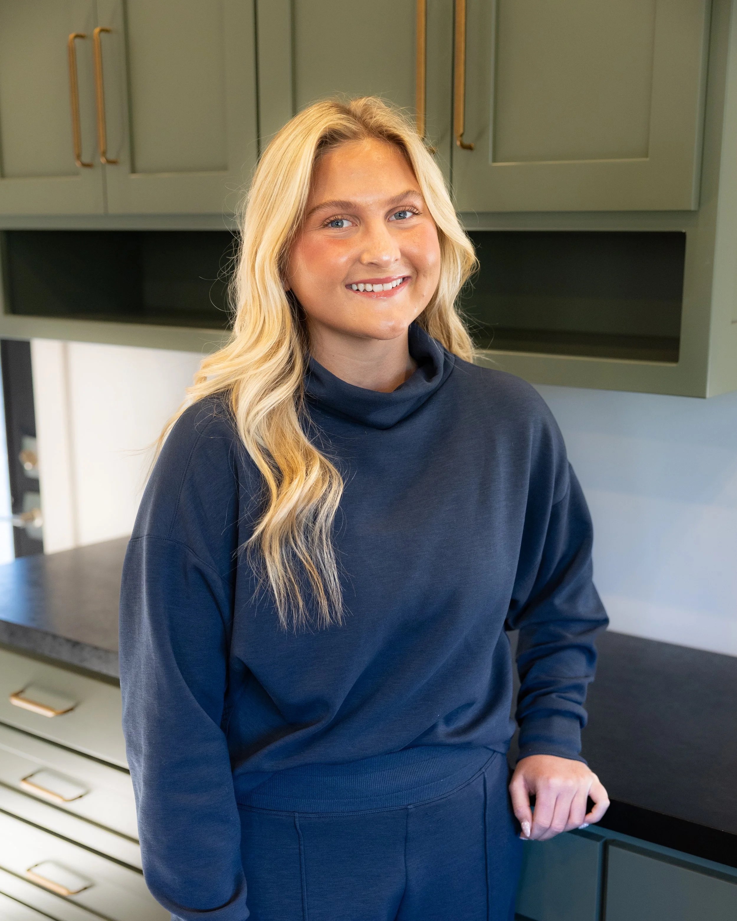 LOLA RUHE, DESIGN INTERN