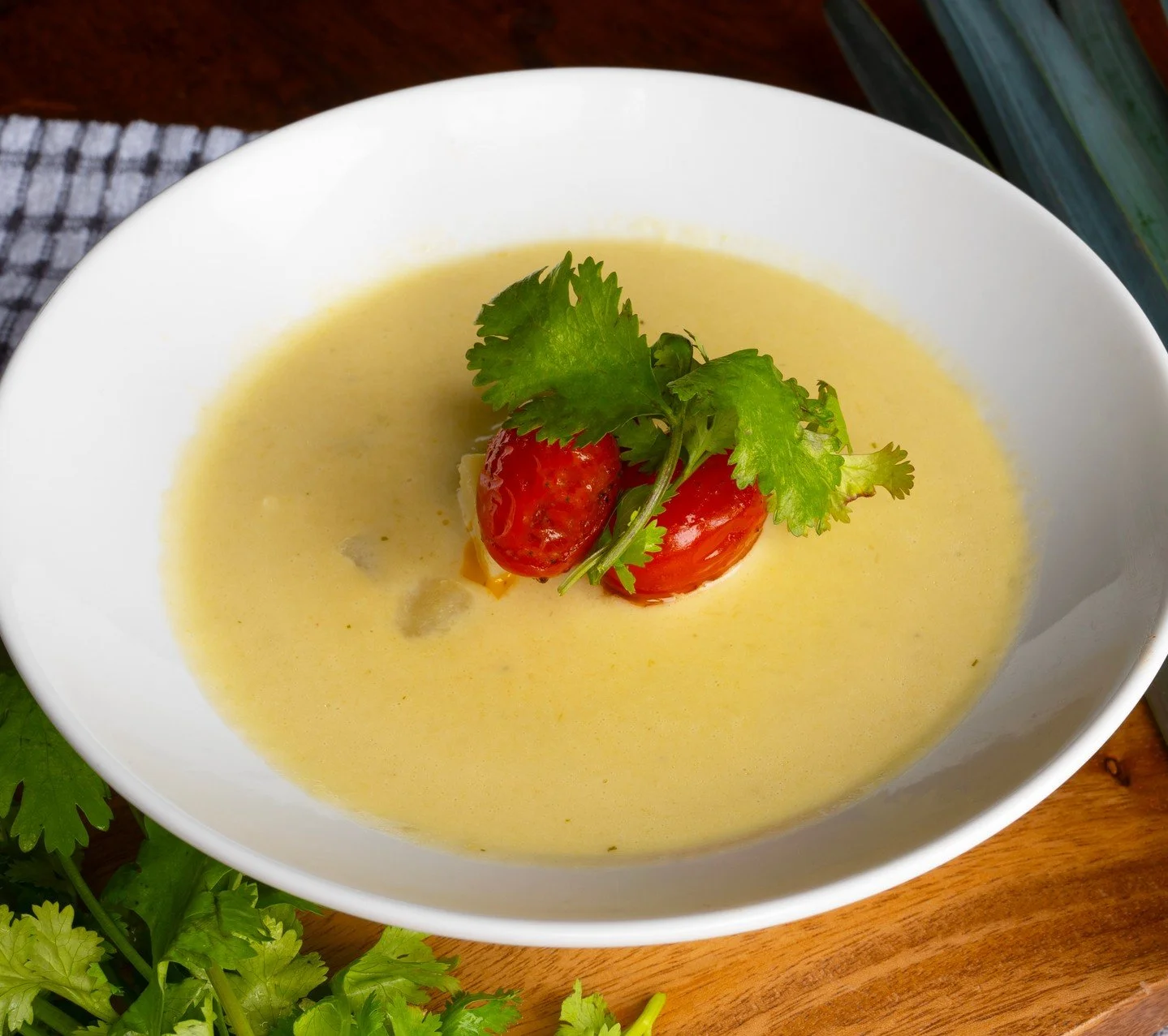 Potato Leek Soup is great&hellip; but Potato Leek Soup with McCall&rsquo;s Grassfed Irish Chive Cheddar? Even better! 🥣  It&rsquo;s warm, comforting, and exactly what soup season is made for.

Recipe is in our bio!