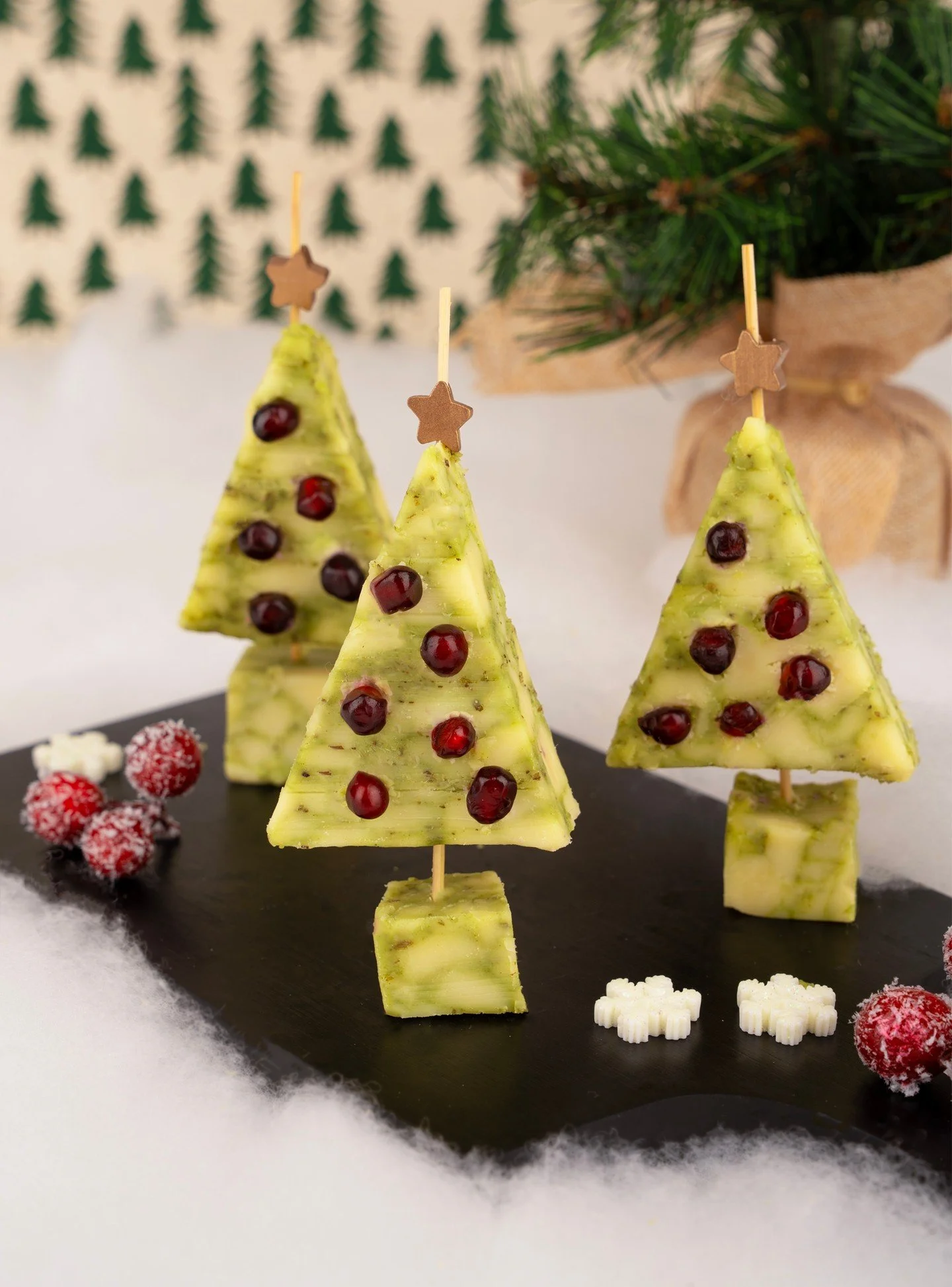 Nothing says &ldquo;holiday party&rdquo; like our Sage Cheddar Holiday Trees.

Easy to assemble, fun to serve, and packed with flavor. Recipe in bio!