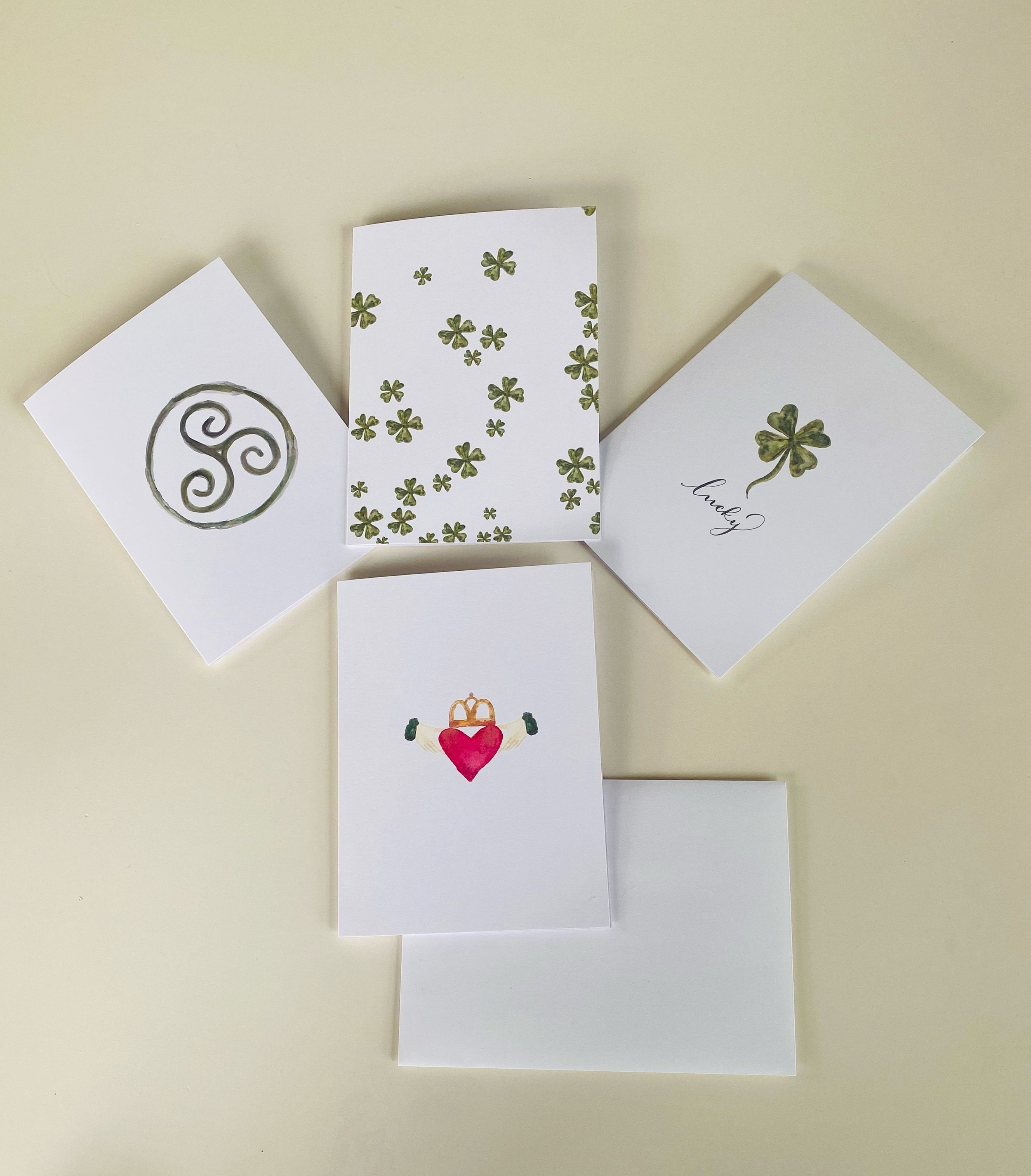 https://i.etsystatic.com/33120208/r/il/fbd0b2/3696449340/il_fullxfull.3696449340_nx1x.jpg