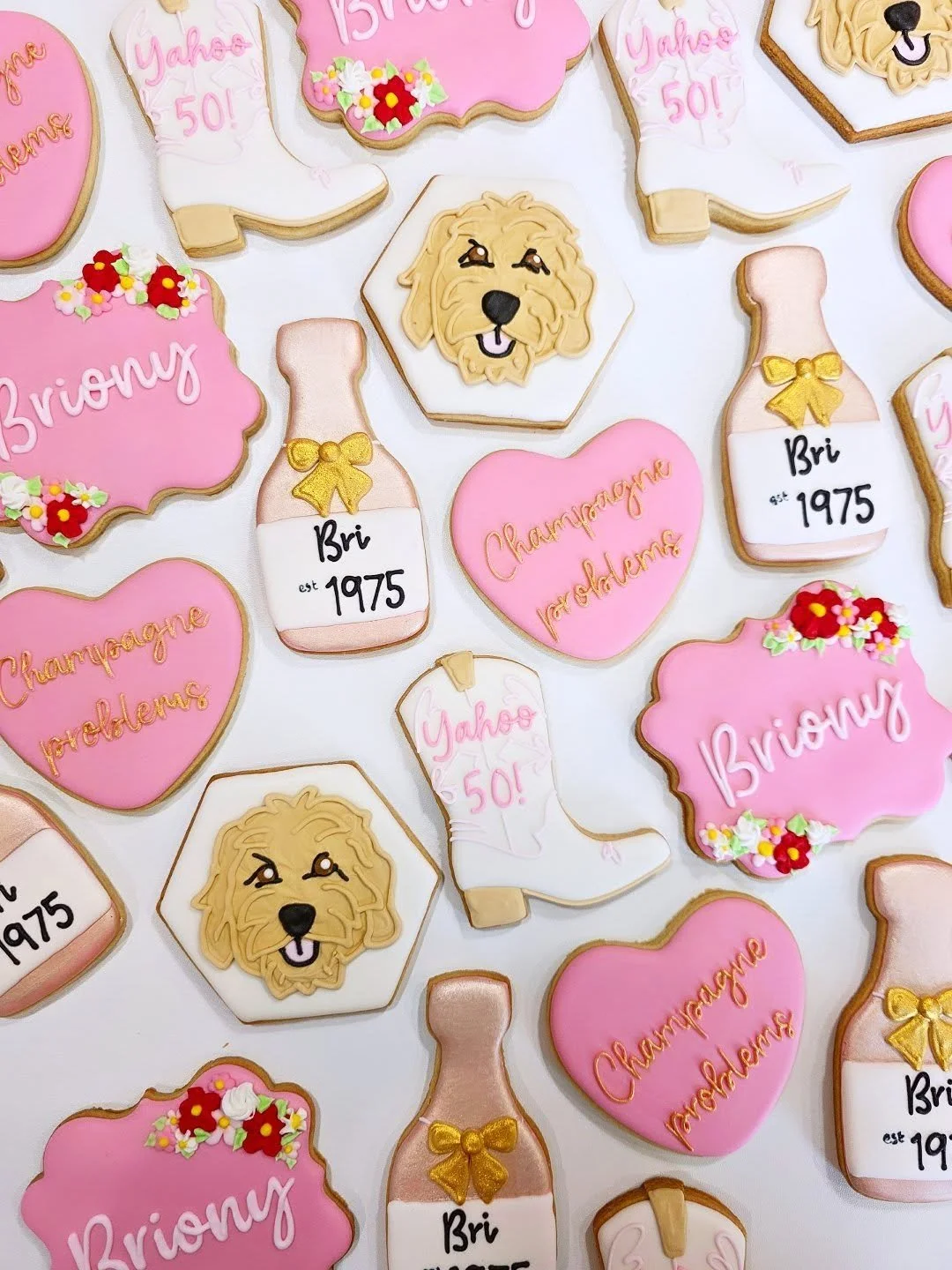 Champagne problems for this 50th birthday 🍾
.
.
.
#champagnecookies #50thbirthday #pinkcookies #50thbirthdaycookies #cookies #cookie #cookieart #cookiesofinstagram #cookiestagram #cookiedecorating #sugarcookiemarketing #sugarcookies #decoratedcookie
