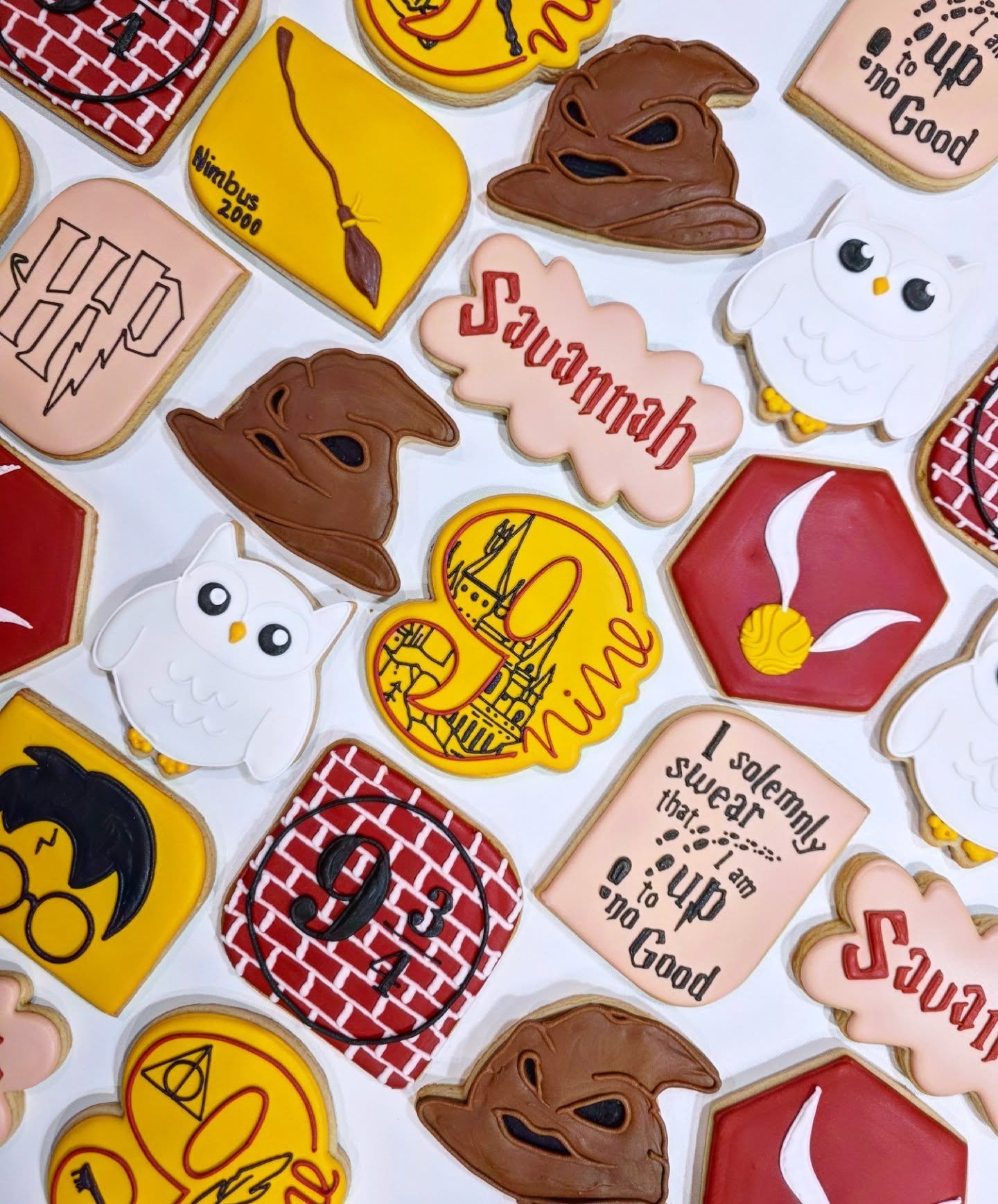 I solemly swear I am up to no good ✨️
Shitty author, but a wonderful series.
.
.
.
#harrypottercookies #harrypotter #birthdaycookies #gryffindor #cochranecookies