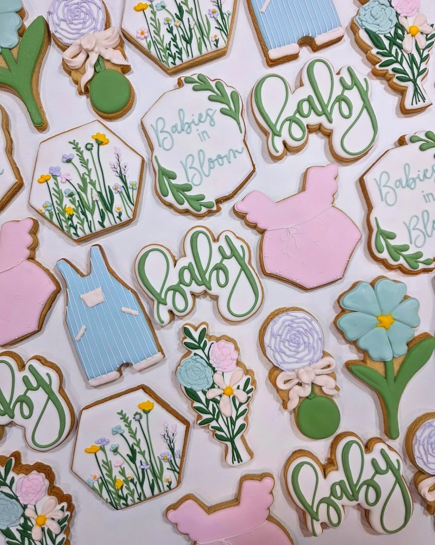 Babies in bloom! 💐
.
.
.
#babyinbloomcookies #babyshowercookies #flowercookies #yyccookies #cochranecookies