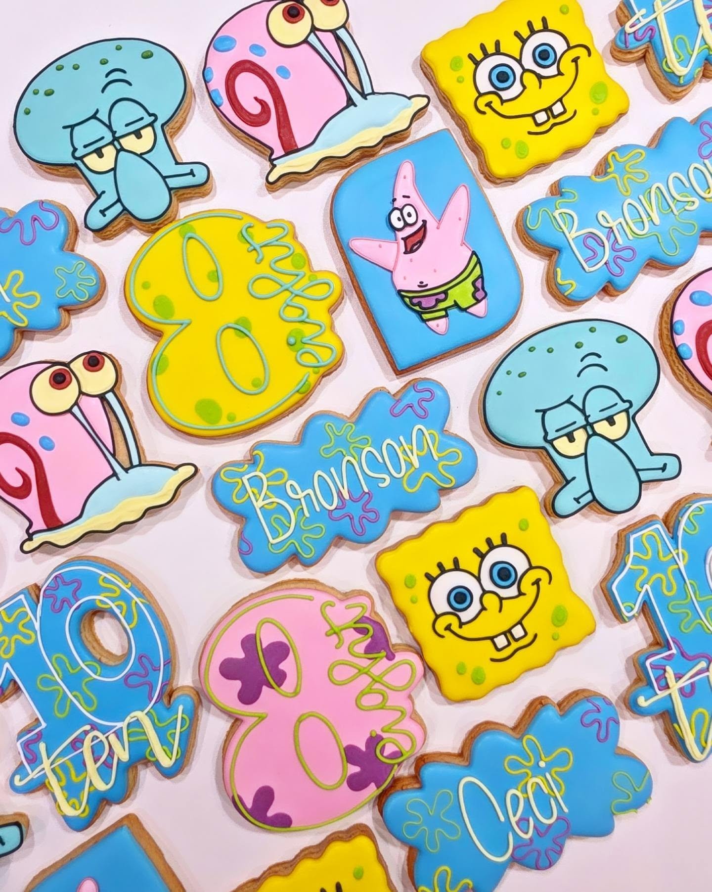 Emails etc will be answered within the next couple of days. I'm working through getting 400 cookies + 4 cakes + market prep this week so I'm strapped on time. Thanks for the patience! 🙌🏻
.
.
.
Spongebob birthday cookies
#spongebobcookies #birthdayc