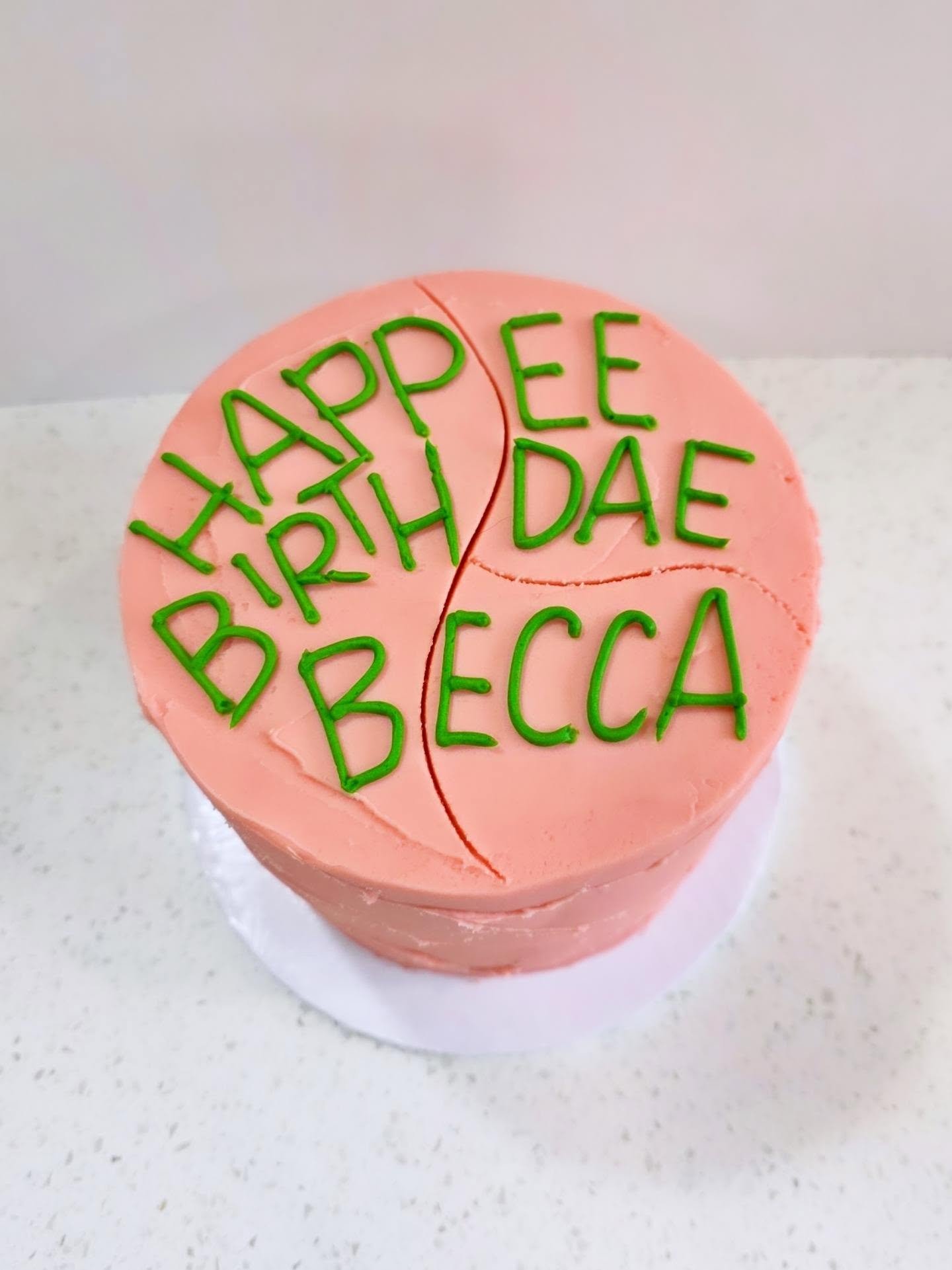 A magical birthday cake 🎂 
.
.
Harry Potter birthday cake
#harrypotter #birthday #hagridcake #yyccakes #cochranecakes
