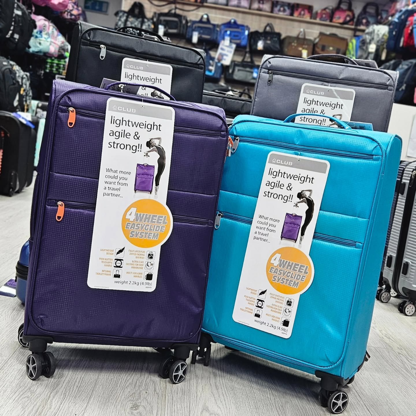 ❄️ Snow way we&rsquo;re sticking around if the snow is coming back! Time to pack up and chase the sun ☀️

@thebagshopderry on Level 3 has a MASSIVE sale on all bags &amp; luggage! ✈️