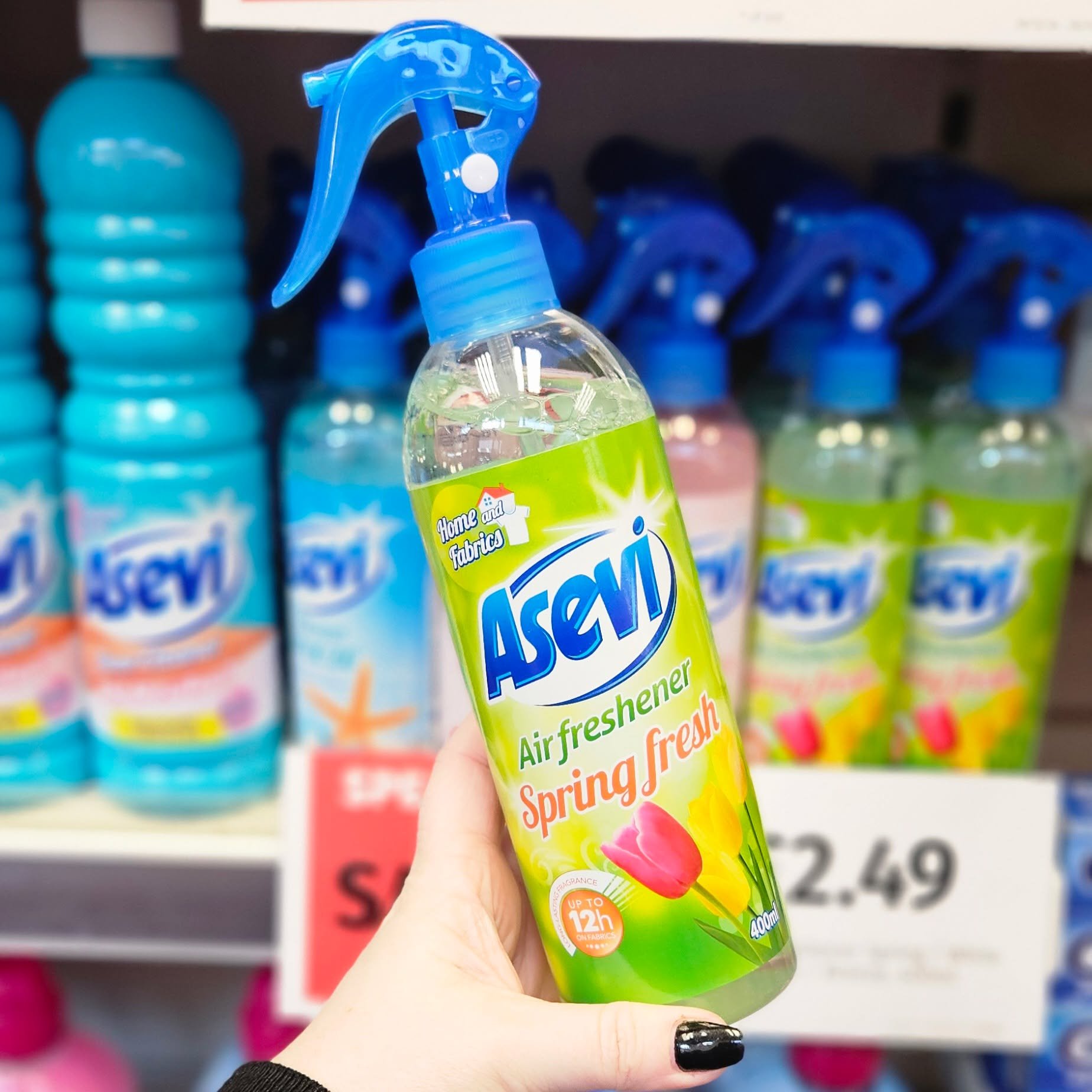 🌸 Spring into action with SemiChem on Level 3! 

🧽✨ Their shelves are stocked and ready with all your favourite viral Spanish cleaning products to make your home sparkle!