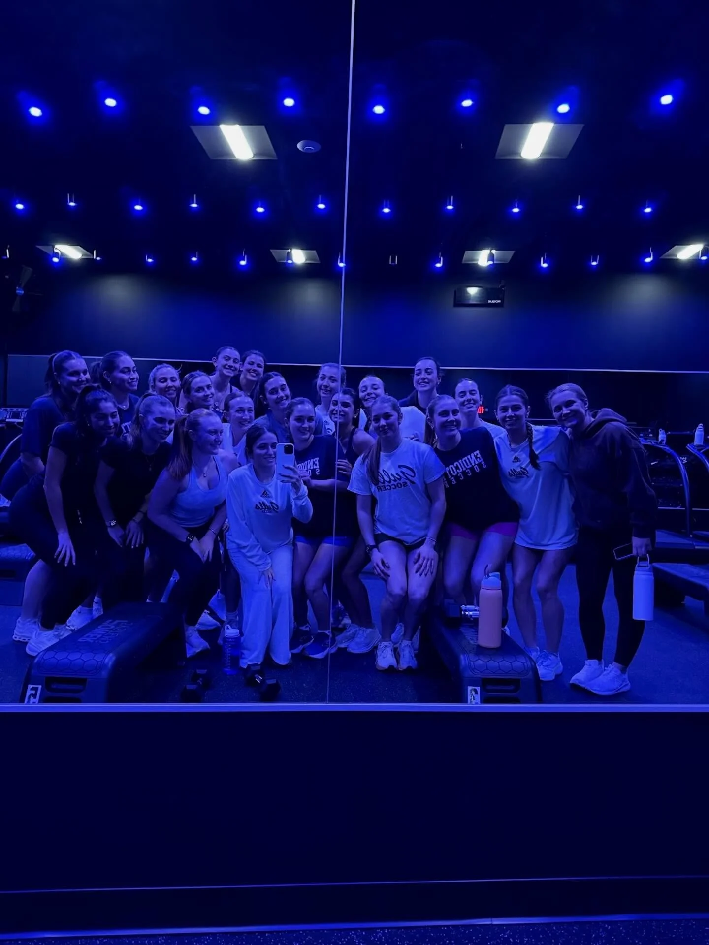 When @endicottwsoc shows up to Beverly 💪

Thanks for coming in and thanks to @hypegirl_running_fitness for teaching an awesome class!