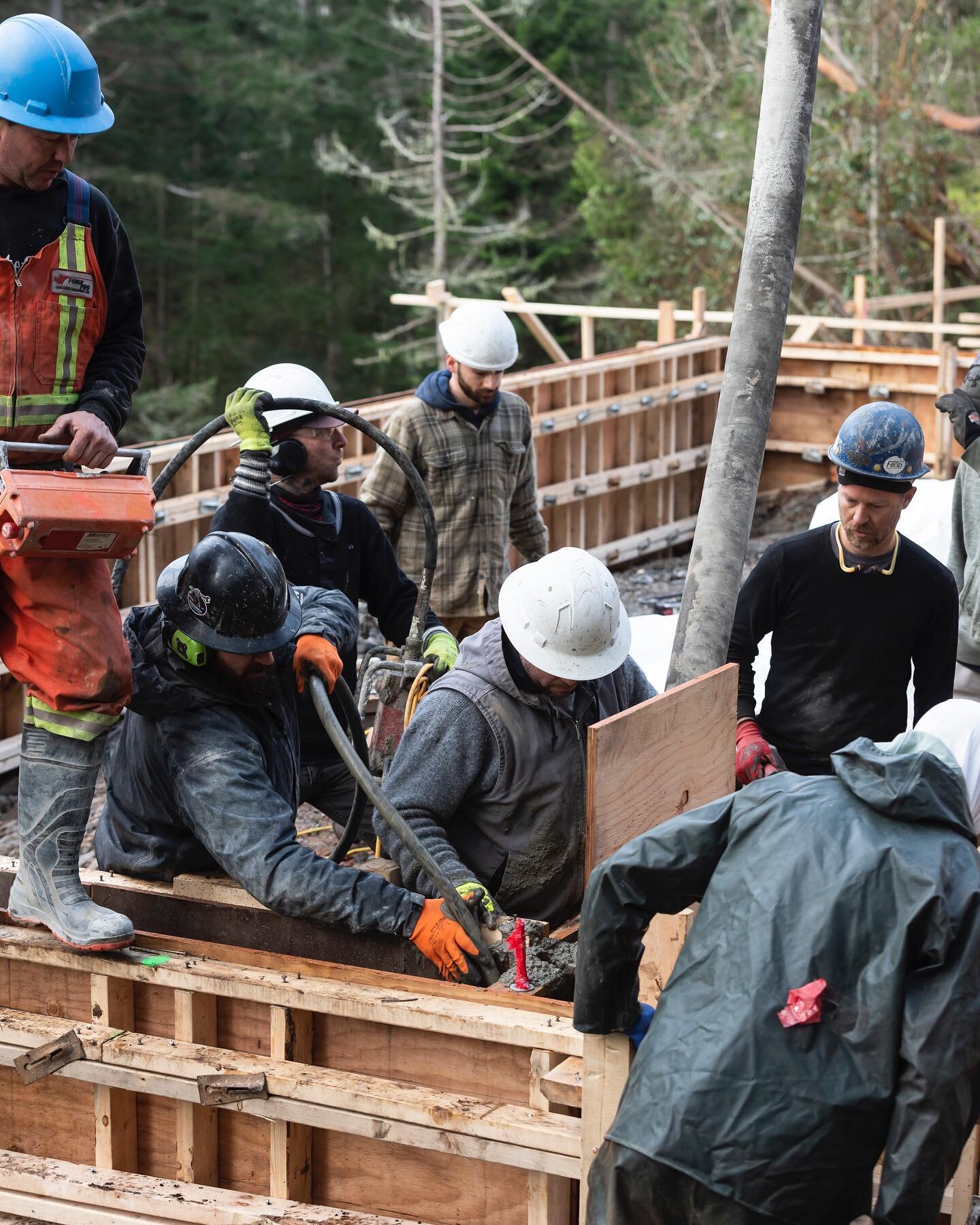 Memories of that day when a hot shower felt extra amazing. Kudos to the crew for crushing this complicated foundation 🔨🪚#saltspringisland #yyj #concretecowboy