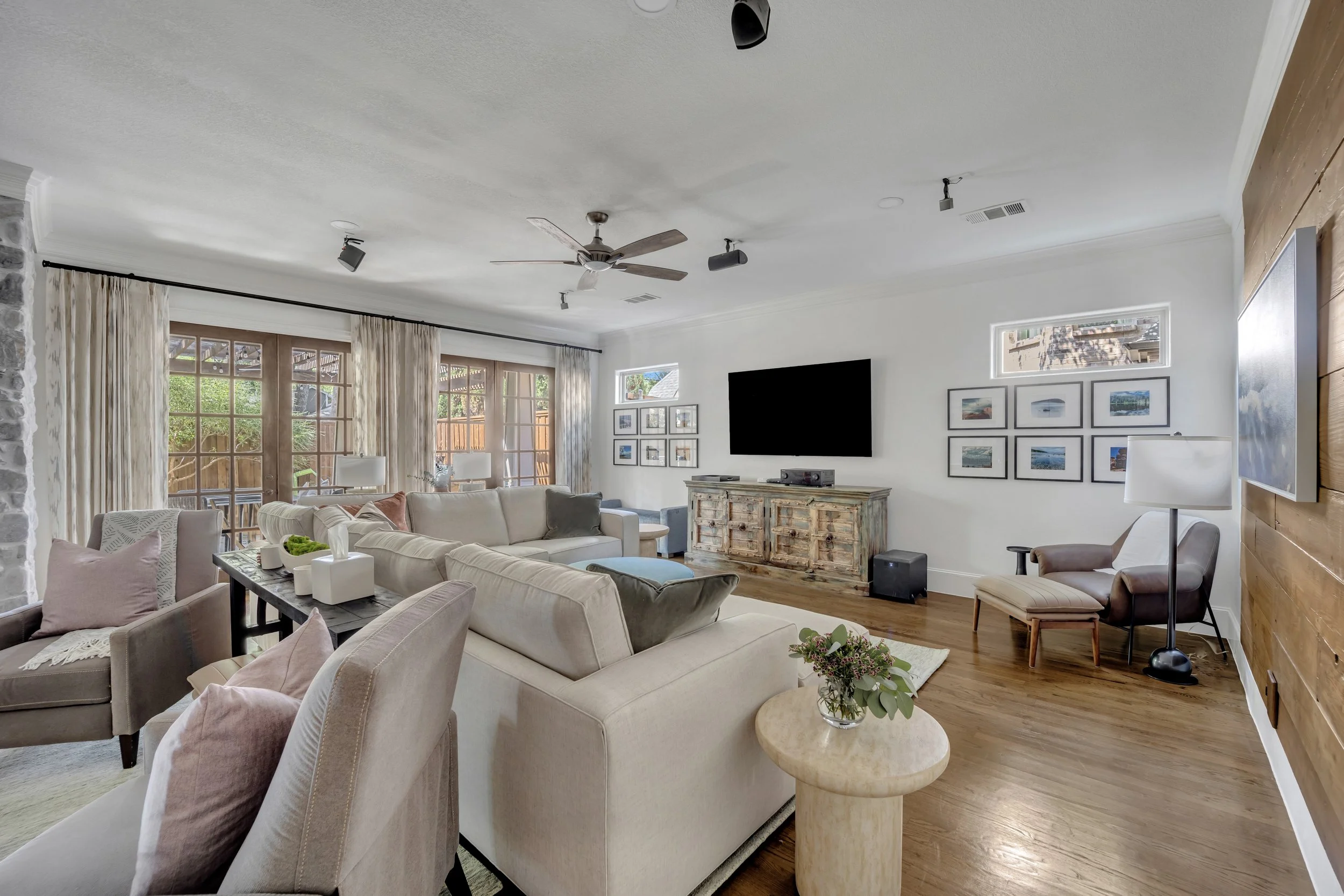 Living room by Dallas interior designer Brittany Lyons Interiors