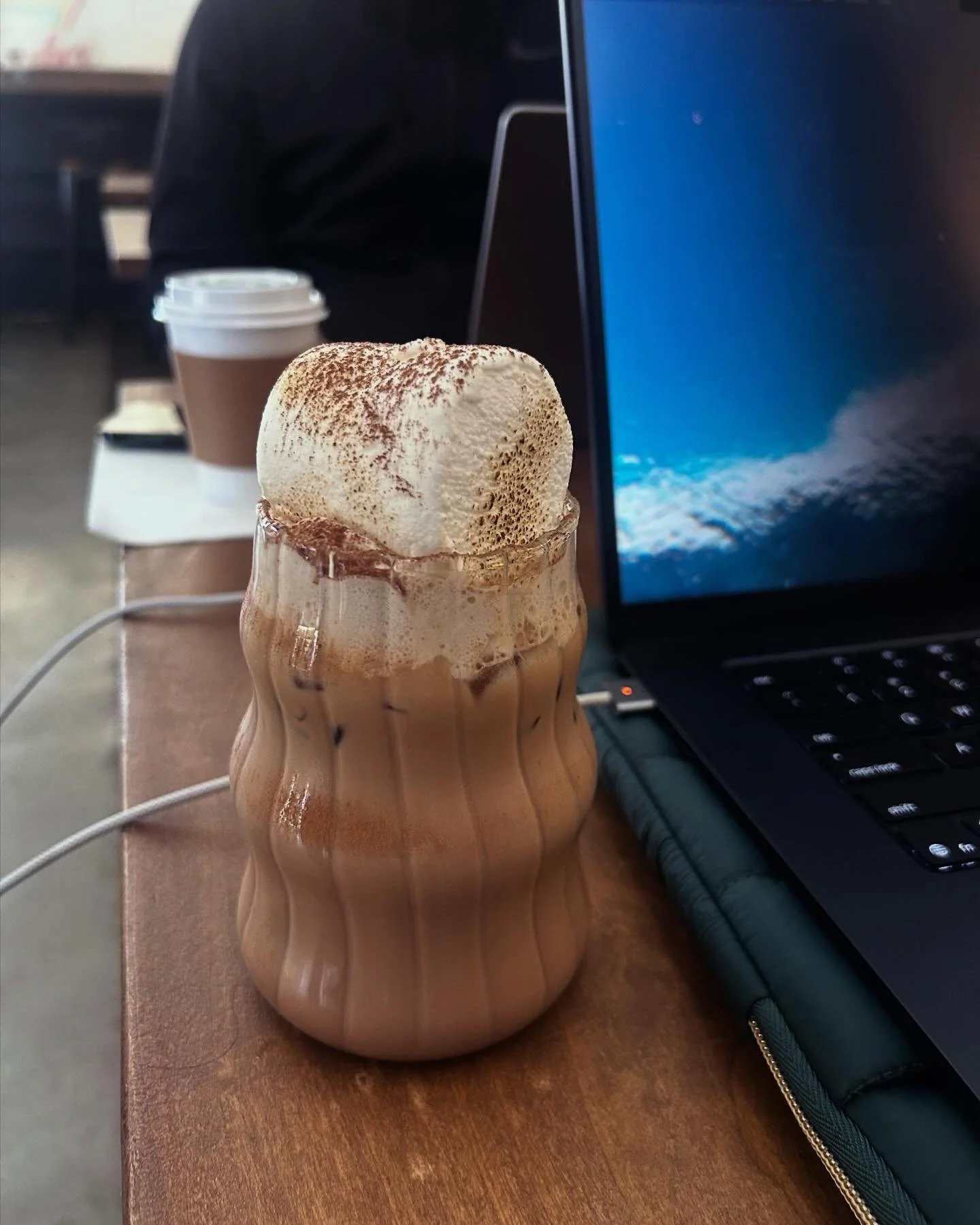 Campfire vibes, city pace. 🔥☕️ ❄️ 

The S&rsquo;mores Latte hits that perfect mix &mdash; rich espresso, marshmallow cold foam, and chocolate topped with a roasted marshmallow that melts just right. Pull up, keep it cozy.

#SmoresLatte #ATLcoffee #P