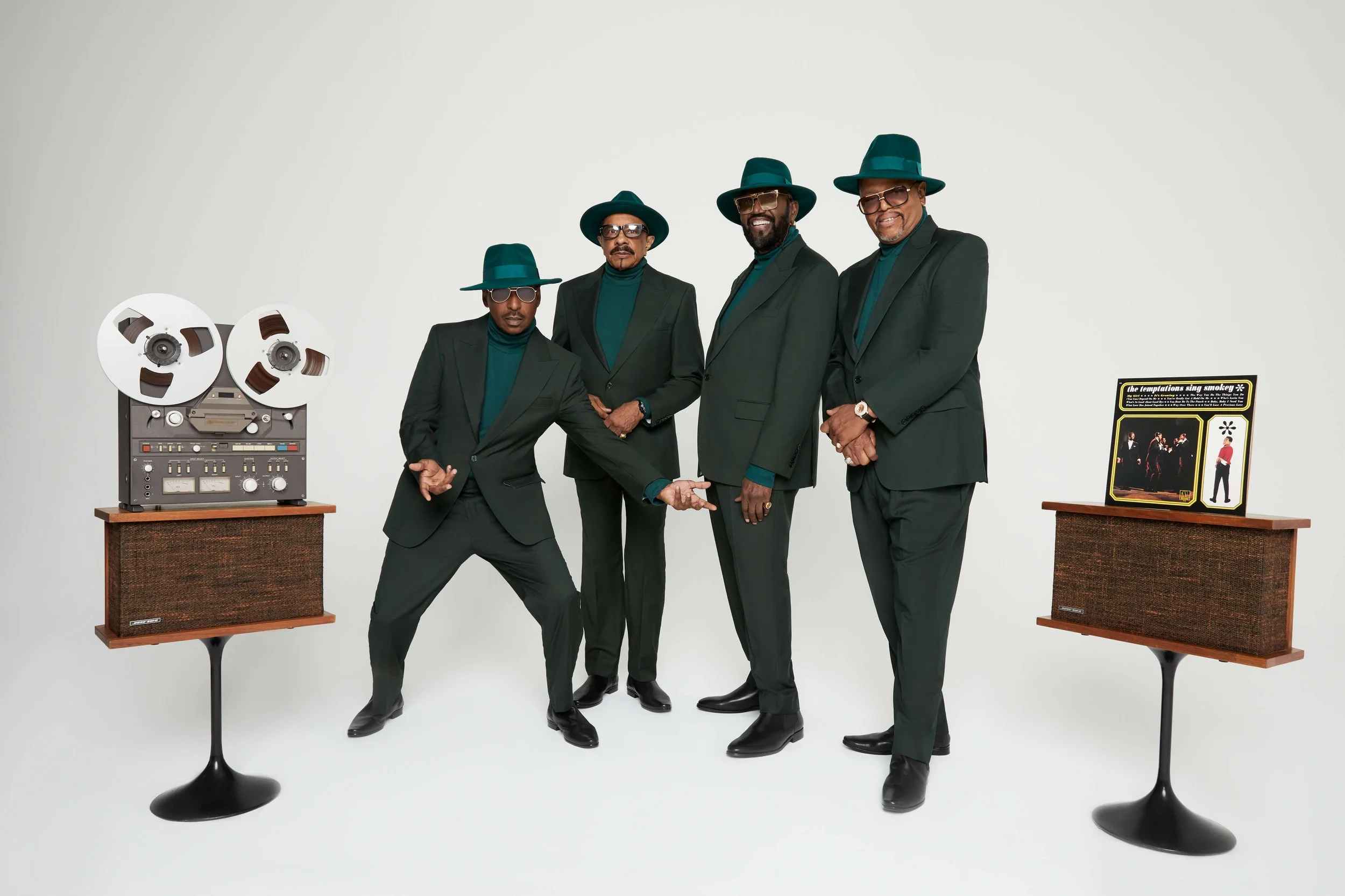 vision-de-lanier-universal-music-20210928_SCOTTLEON_TEMPTATIONS_GROUP_LOOK2_0051.jpg